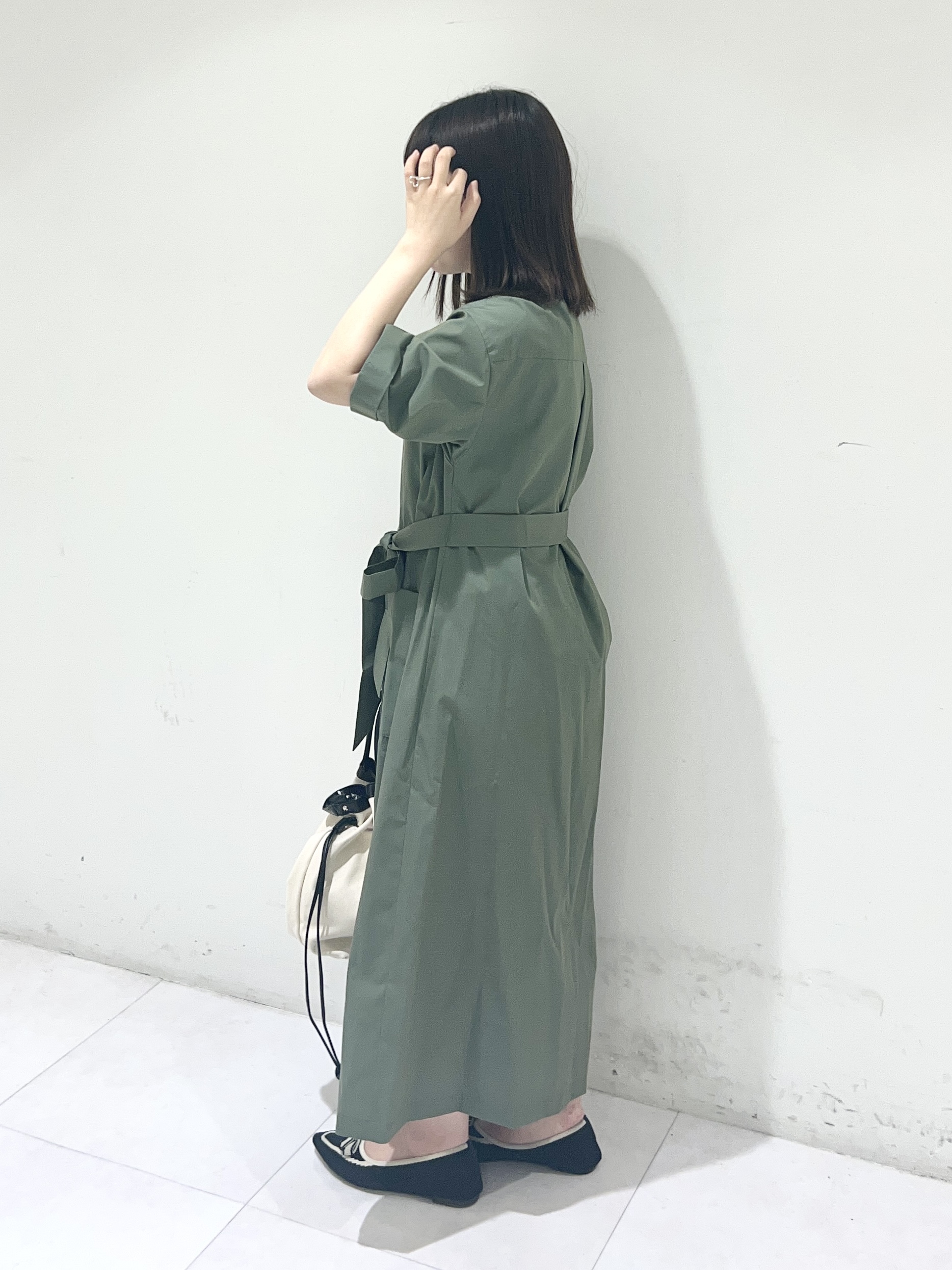 Mitsukiさんの「UNTITLED｜【洗える/前開きボタン】シャンブレーシャツワンピース」を使ったコーディネート