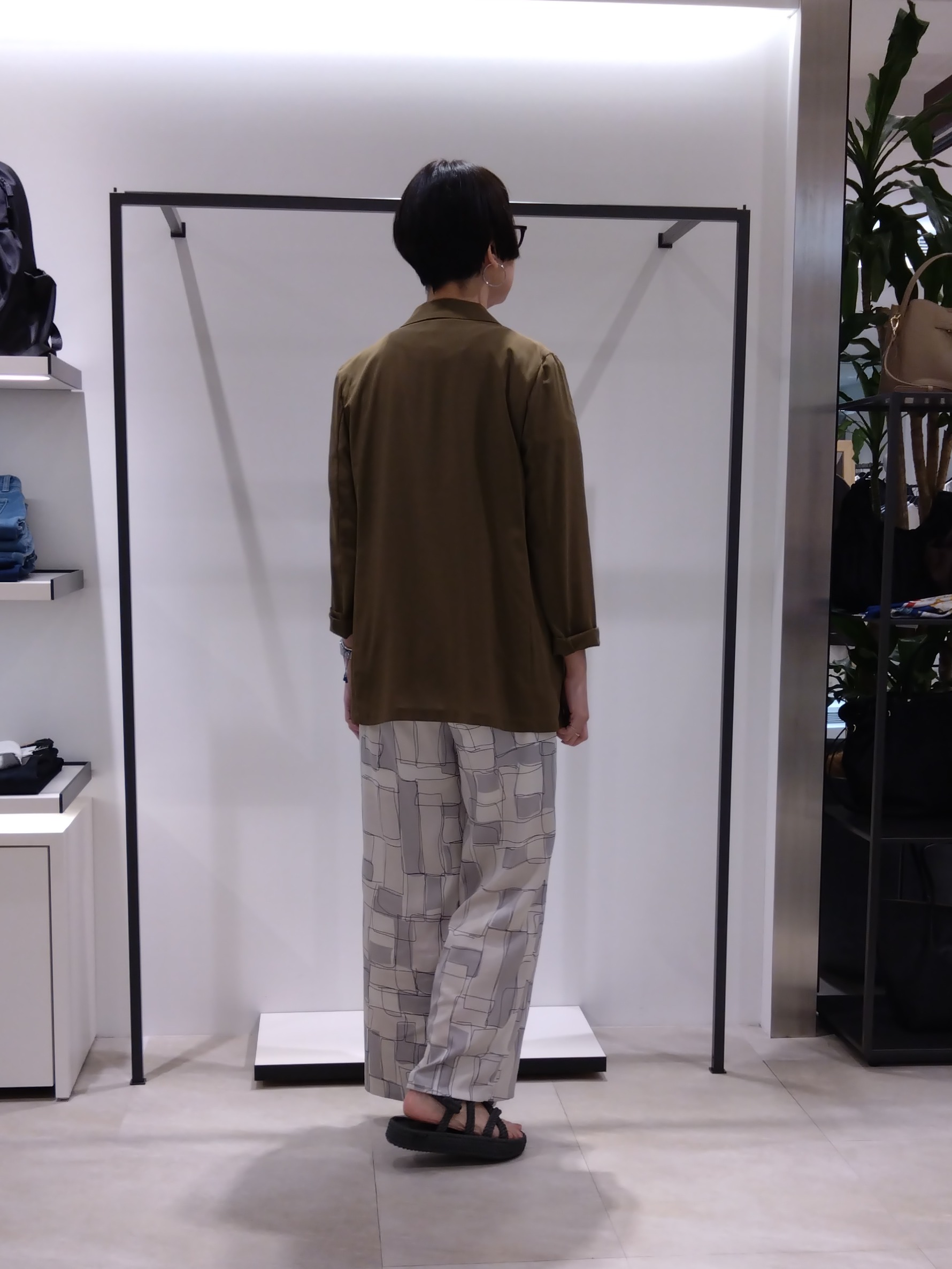 まちこさんの「UNTITLED｜【セットアップ可/接触冷感/通気性】ドライシアーダブルジャケット」を使ったコーディネート