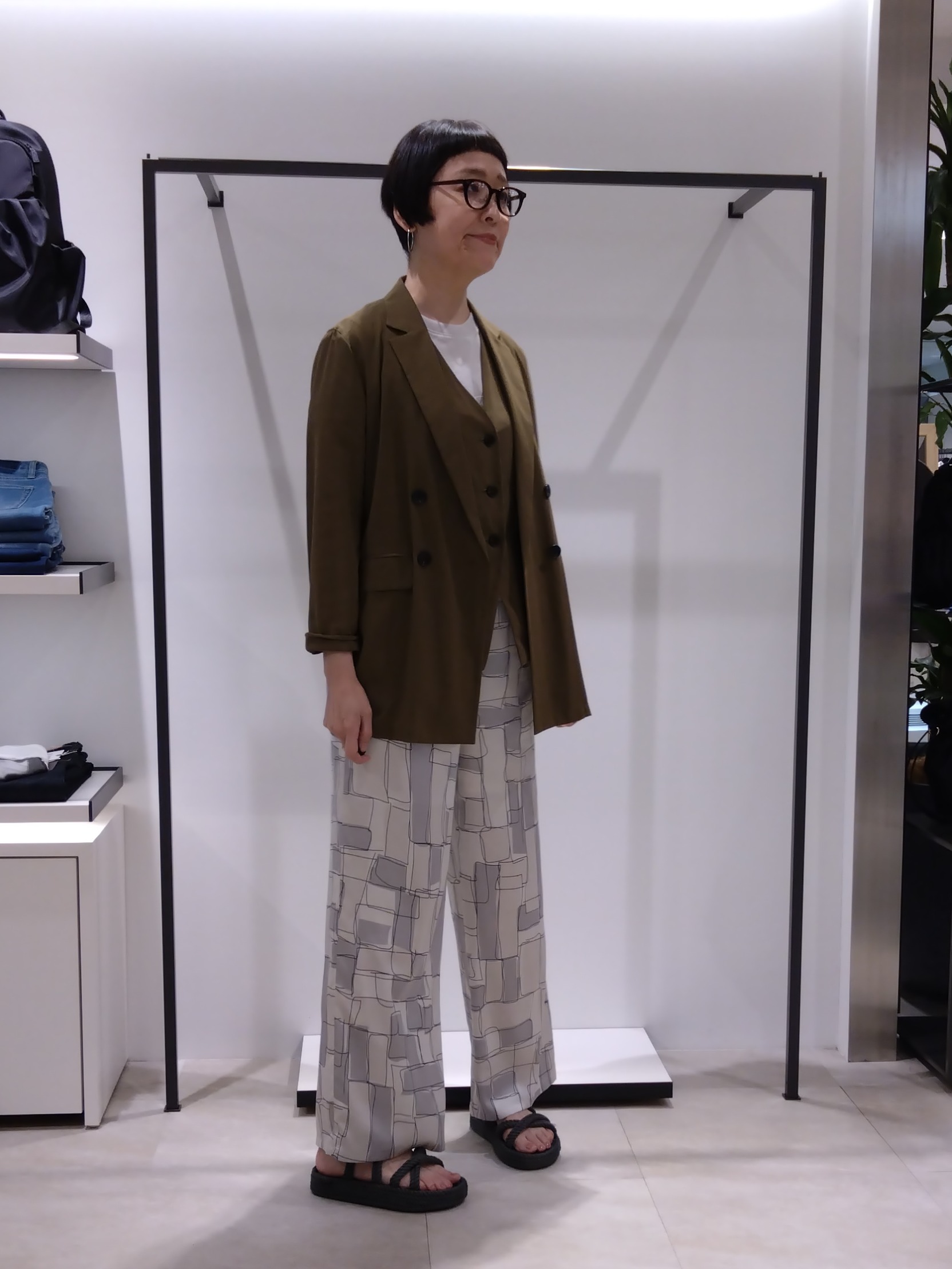 まちこさんの「UNTITLED｜【セットアップ可/接触冷感/通気性】ドライシアーダブルジャケット」を使ったコーディネート