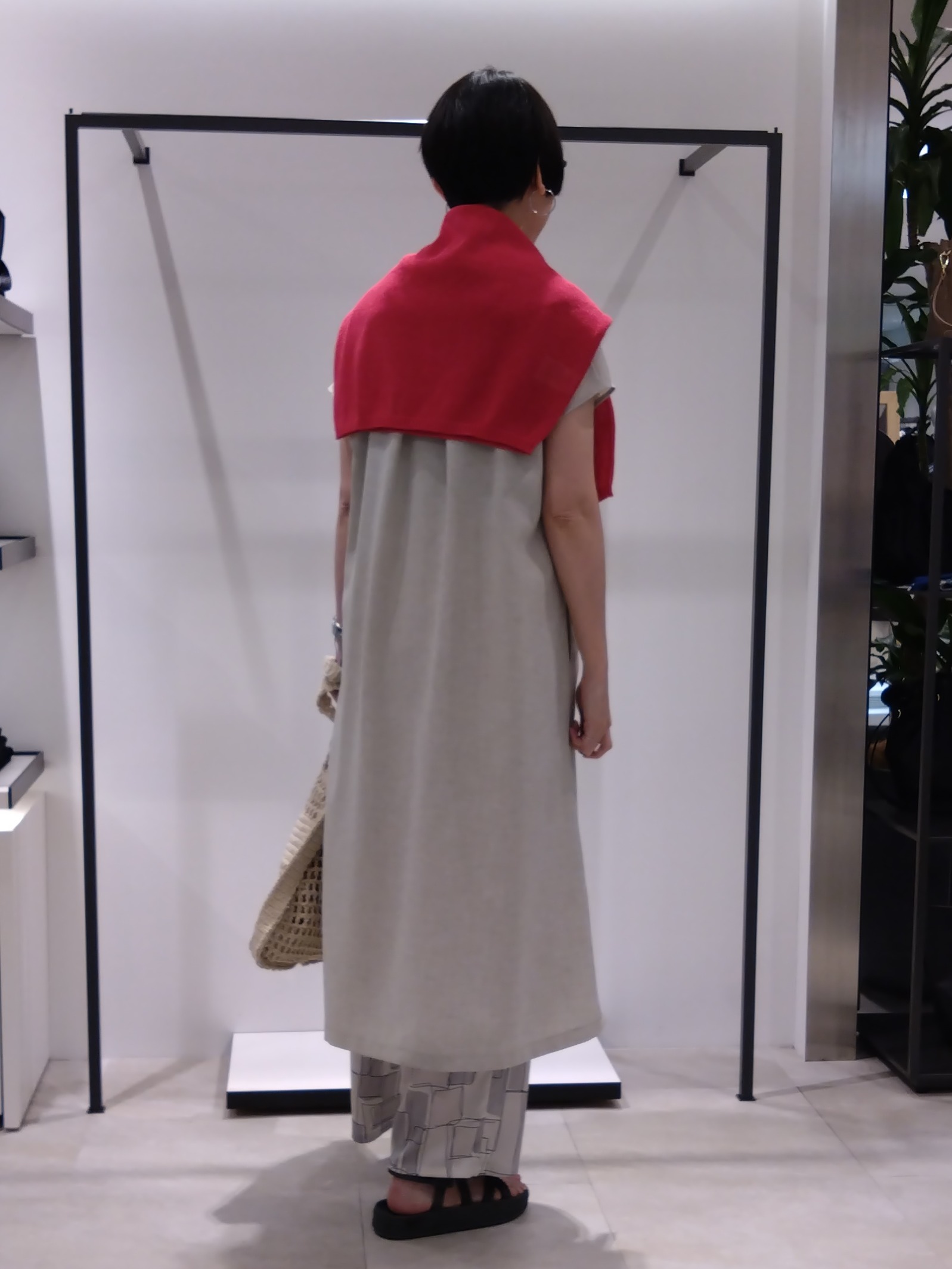 まちこさんの「UNTITLED｜【UV/接触冷感/遮熱/通気性】スラブバンドカラーワンピース」を使ったコーディネート