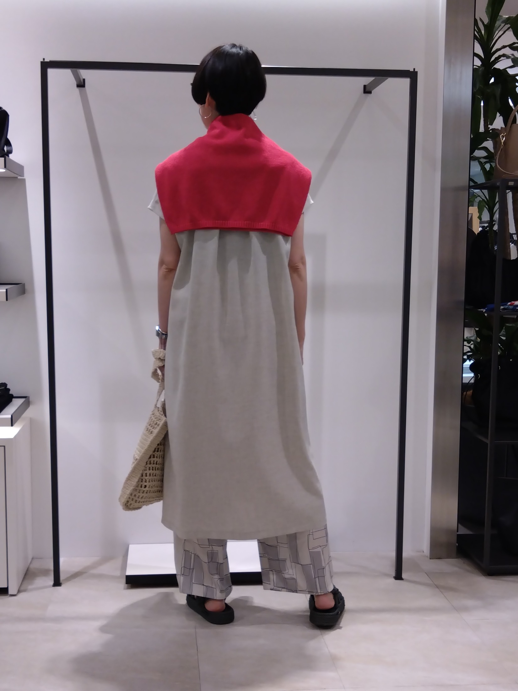 まちこさんの「UNTITLED｜【UV/接触冷感/遮熱/通気性】スラブバンドカラーワンピース」を使ったコーディネート