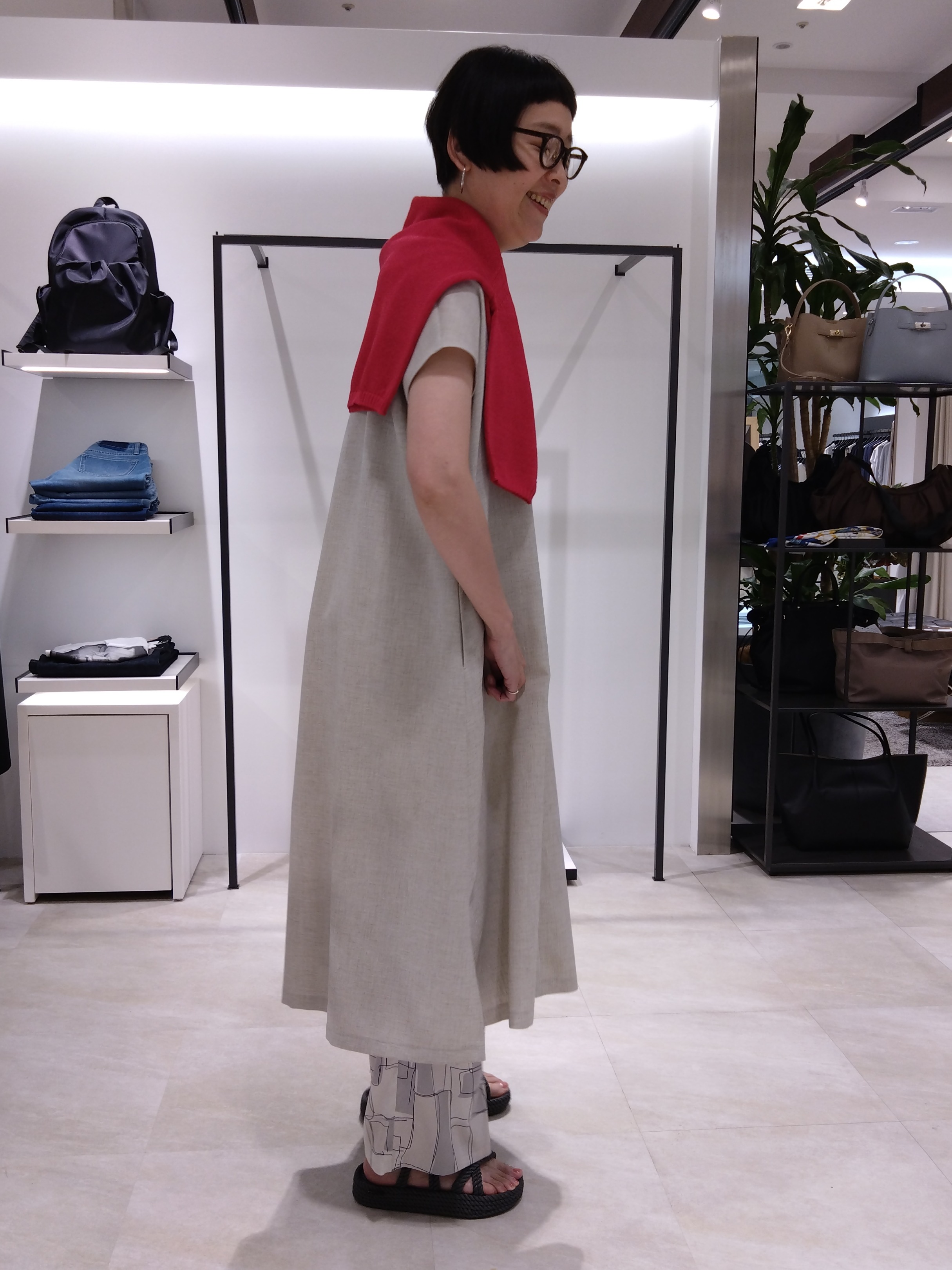 まちこさんの「UNTITLED｜【UV/接触冷感/遮熱/通気性】スラブバンドカラーワンピース」を使ったコーディネート