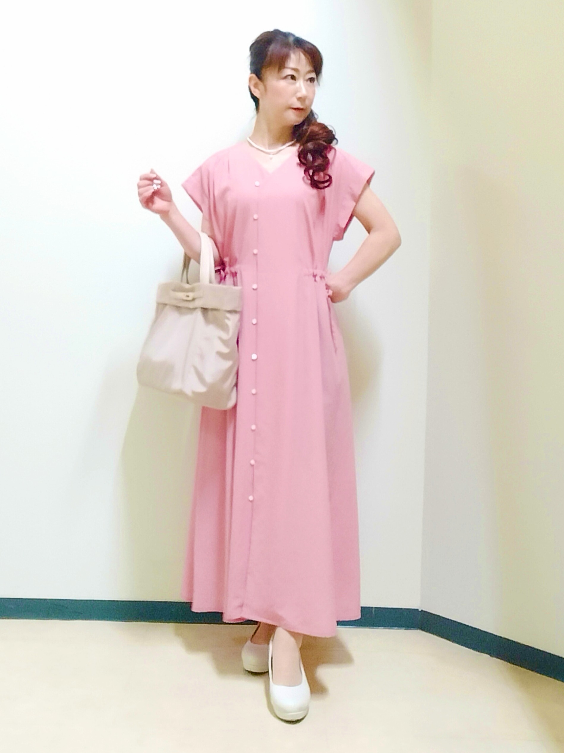 花さんの「Reflect｜【通気性あり／涼しい／マシンウォッシャブル】フロントボタンワンピース」を使ったコーディネート