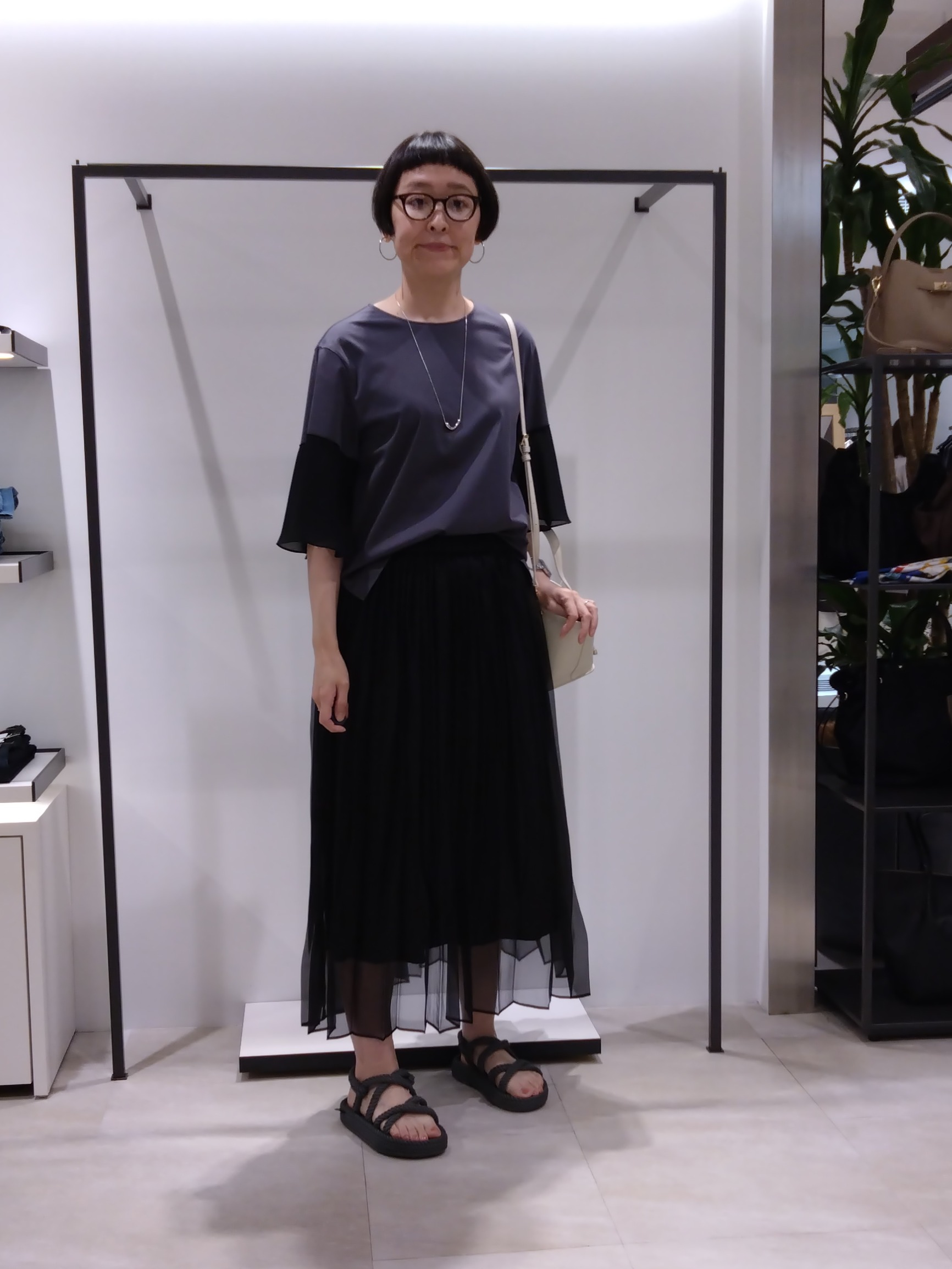 まちこさんの「UNTITLED｜【洗える/華奢見え】袖シアープルオーバー」を使ったコーディネート