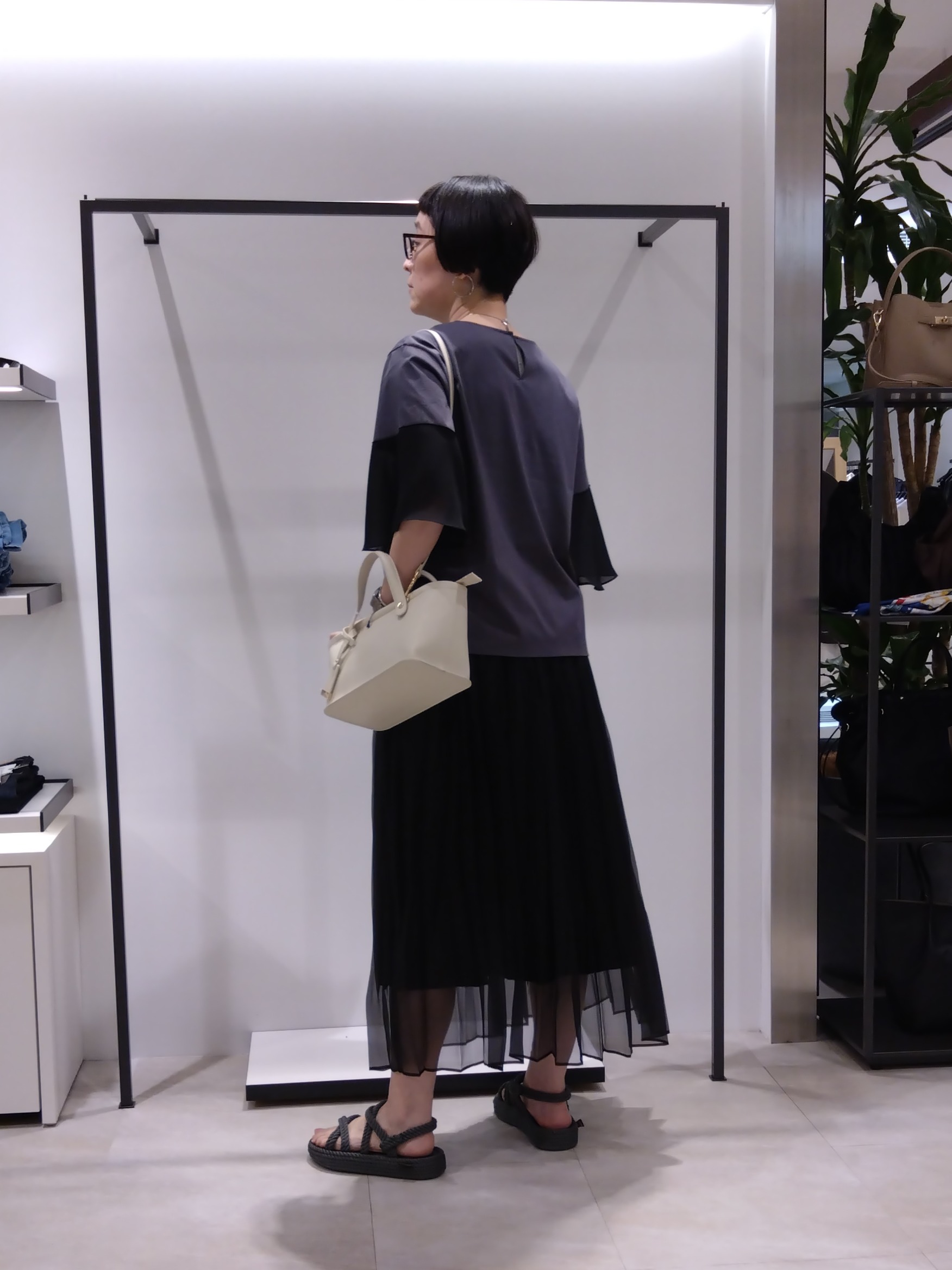まちこさんの「UNTITLED｜【洗える/華奢見え】袖シアープルオーバー」を使ったコーディネート