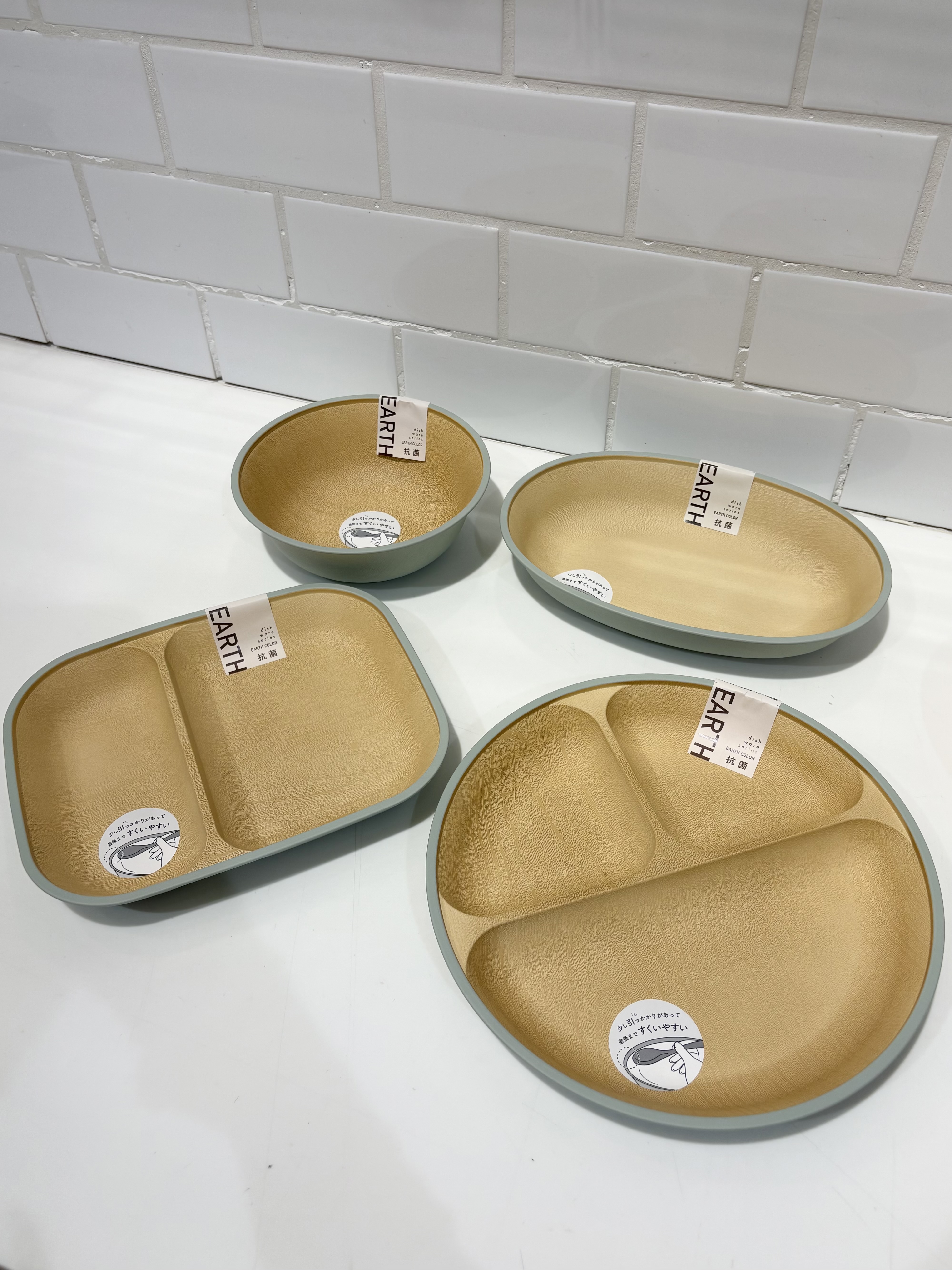 muuさんの「212 KITCHEN STORE｜earth color 抗菌すくえる ランチプレート IV」を使ったコーディネート