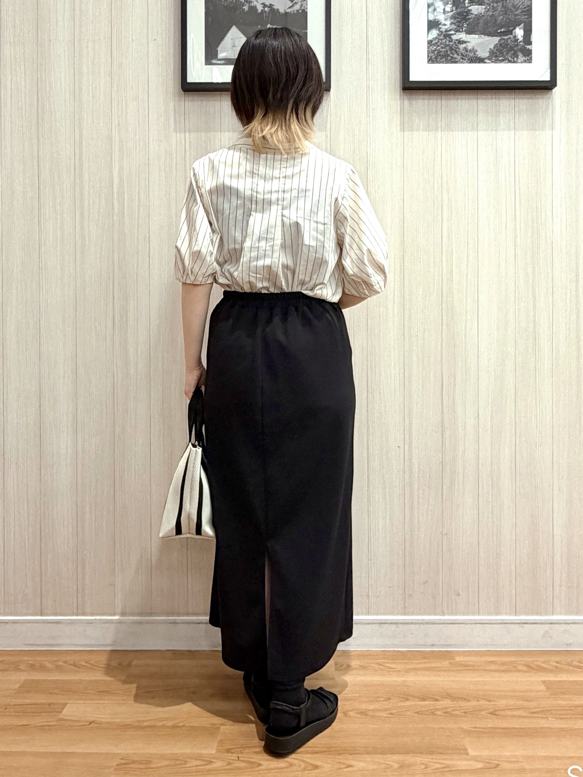 ユ（yu）さんの「SHOO･LA･RUE｜【高レビュー/洗濯後しわになりにくい/インせず着られる】自然に体型カバー 麻調ペプラムブラウス」を使ったコーディネート