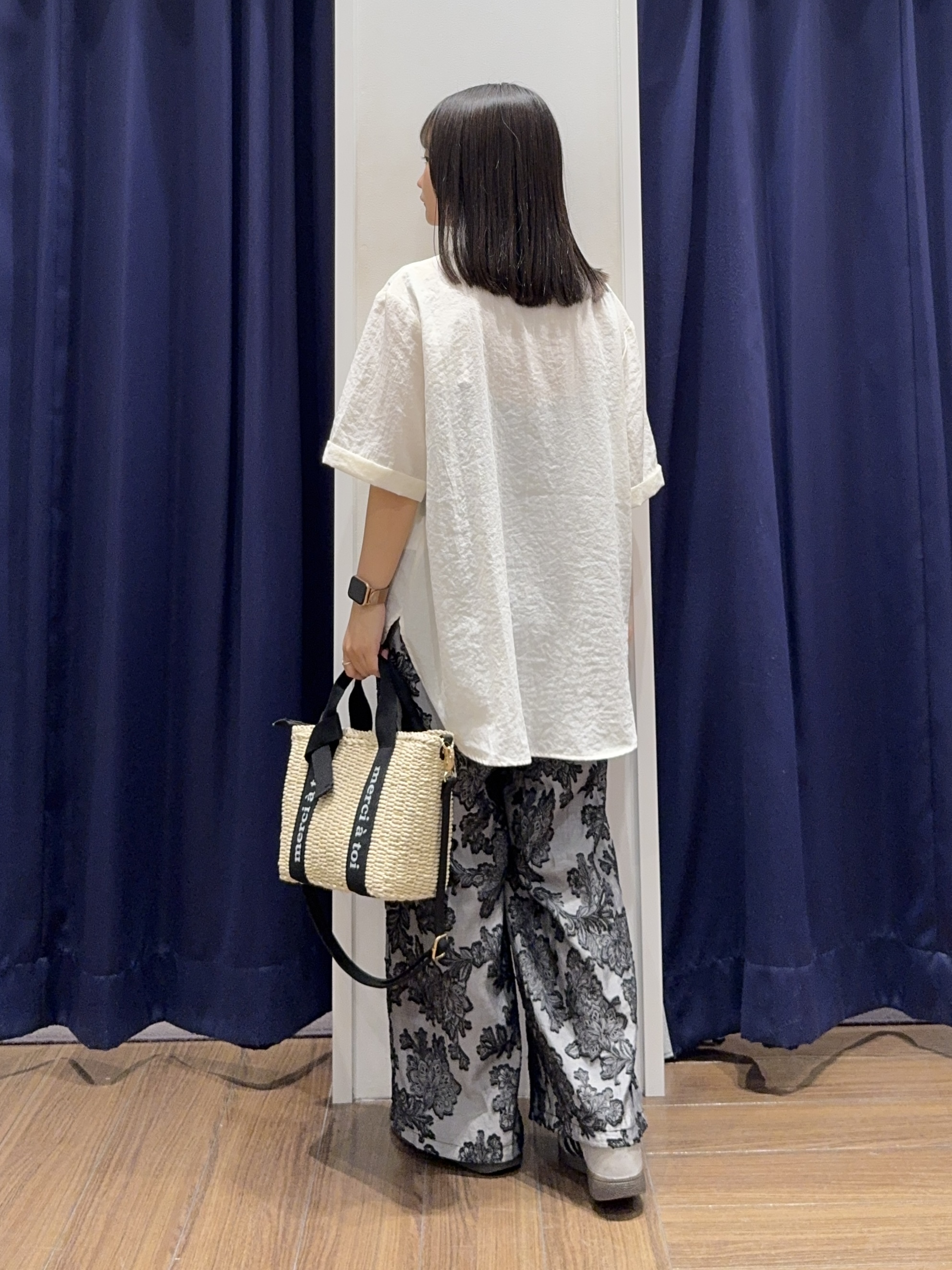 cherryさんの「THE SHOP TK｜【M-XL/刻みネックですっきり見え】Wポケット金ボタン 5分袖シャツ」を使ったコーディネート