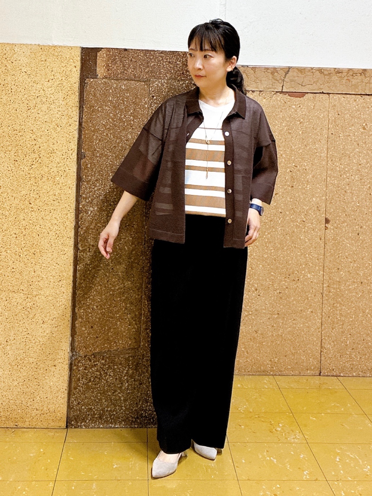 hattoriさんの「INDIVI｜【褒められパンツ／洗える／ウエストゴム】ワイドタックパンツ」を使ったコーディネート