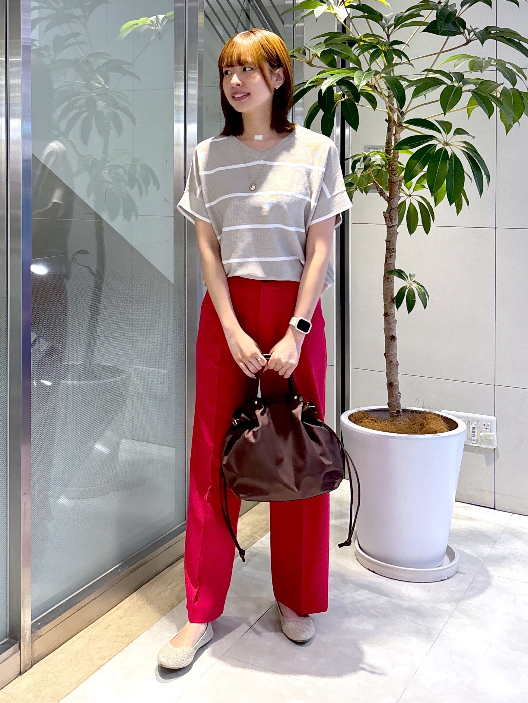 yukaさんの「UNTITLED｜【11色展開/体型カバー】前後2WAYフレンチスリーブニット」を使ったコーディネート