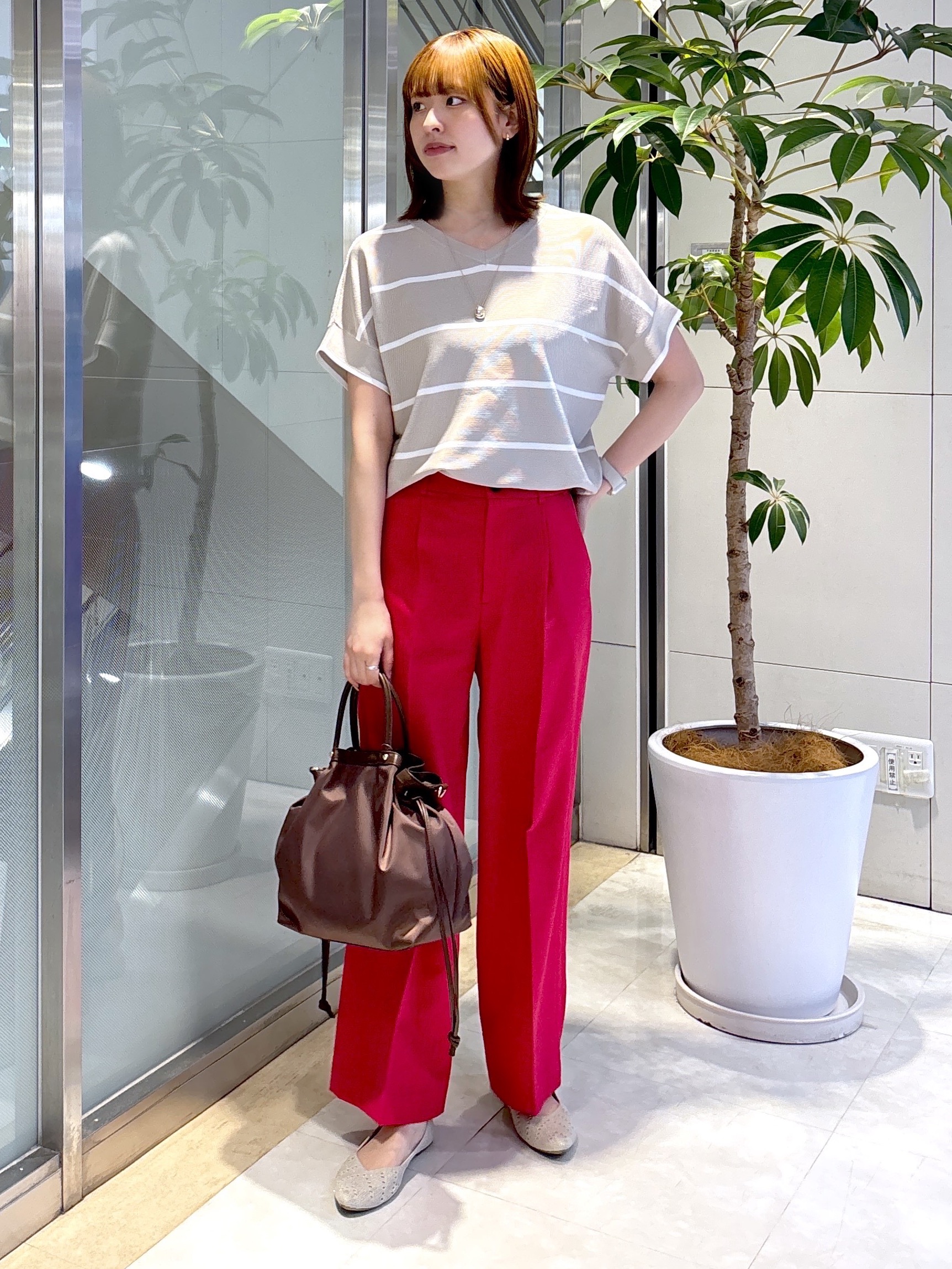 yukaさんの「UNTITLED｜【11色展開/体型カバー】前後2WAYフレンチスリーブニット」を使ったコーディネート
