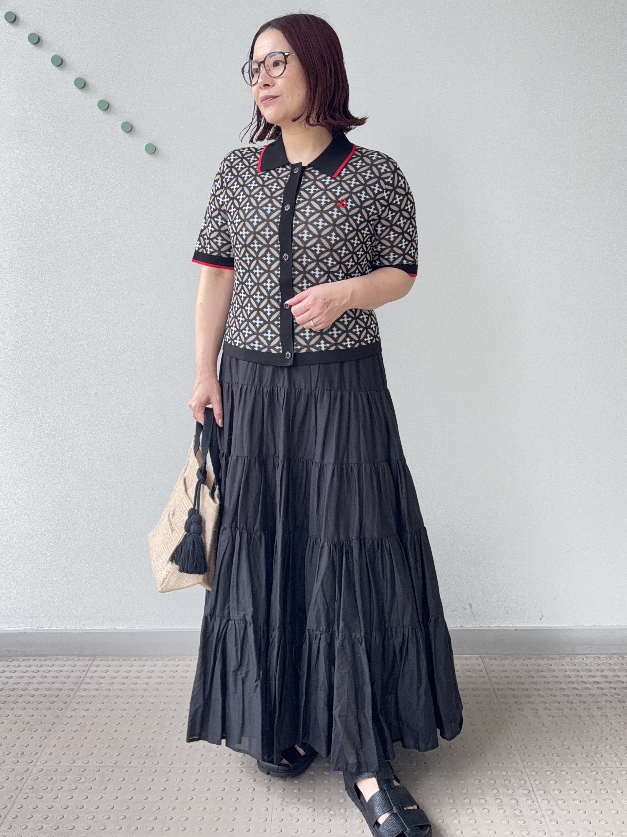 Asamiさんの「DRESSTERIOR｜オーバーラップサークルニットシャツカーデ」を使ったコーディネート