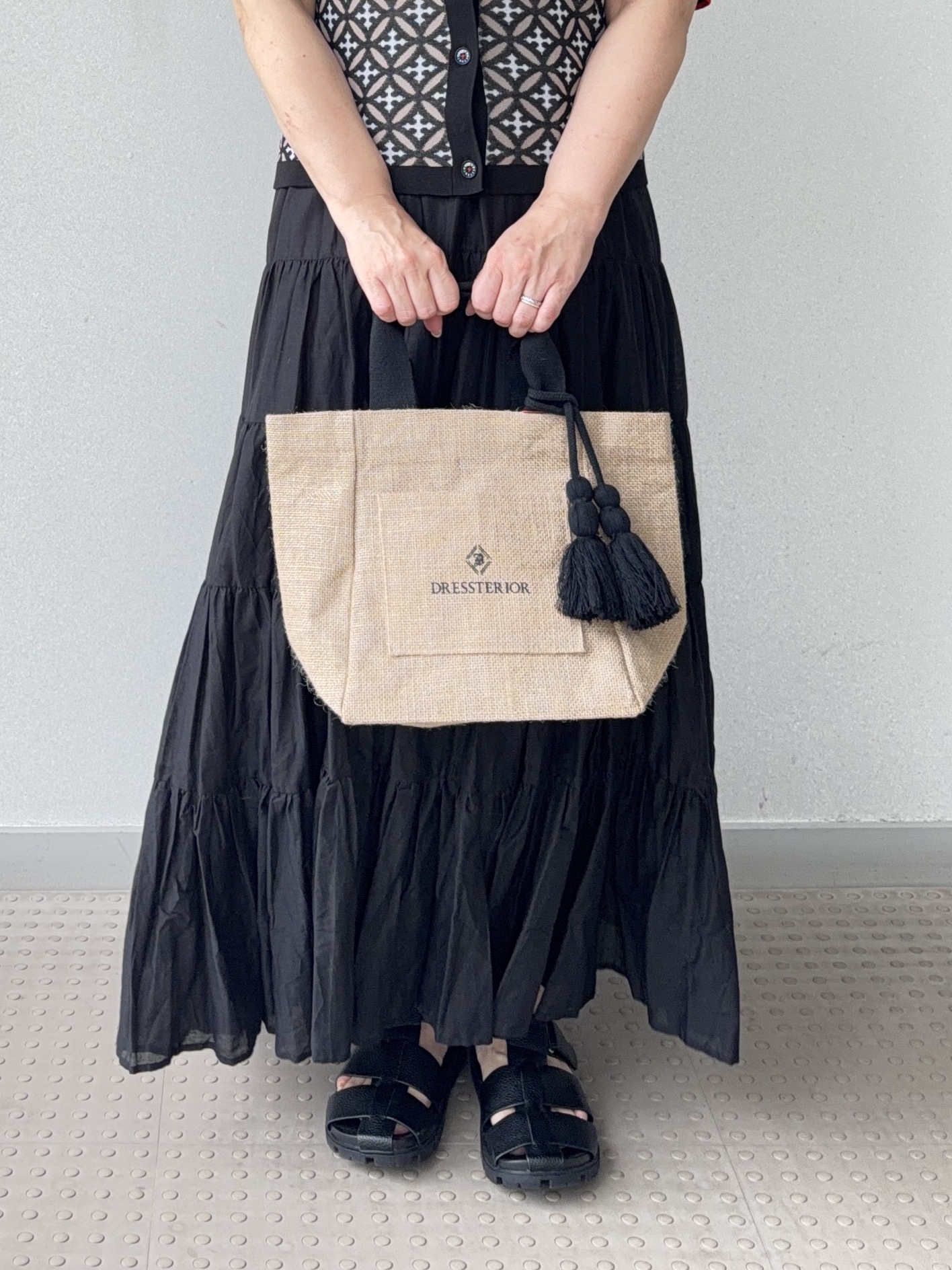 Asamiさんの「DRESSTERIOR｜オーバーラップサークルニットシャツカーデ」を使ったコーディネート