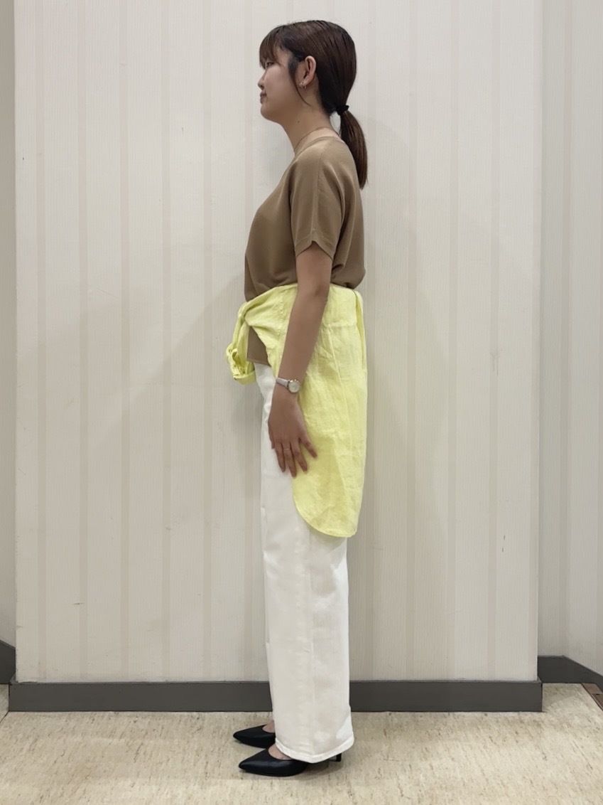 ちひさんの「INDIVI｜【洗える】ガーター編みVネックニットT」を使ったコーディネート