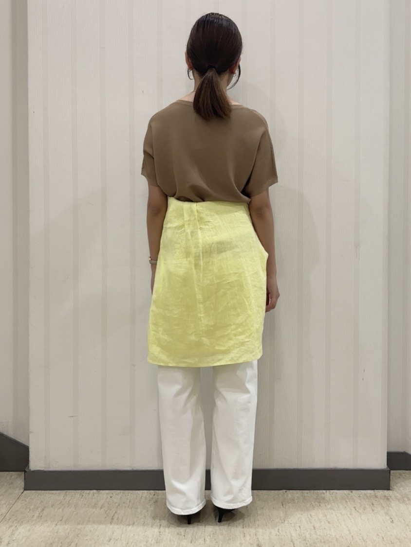 ちひさんの「INDIVI｜【洗える】ガーター編みVネックニットT」を使ったコーディネート