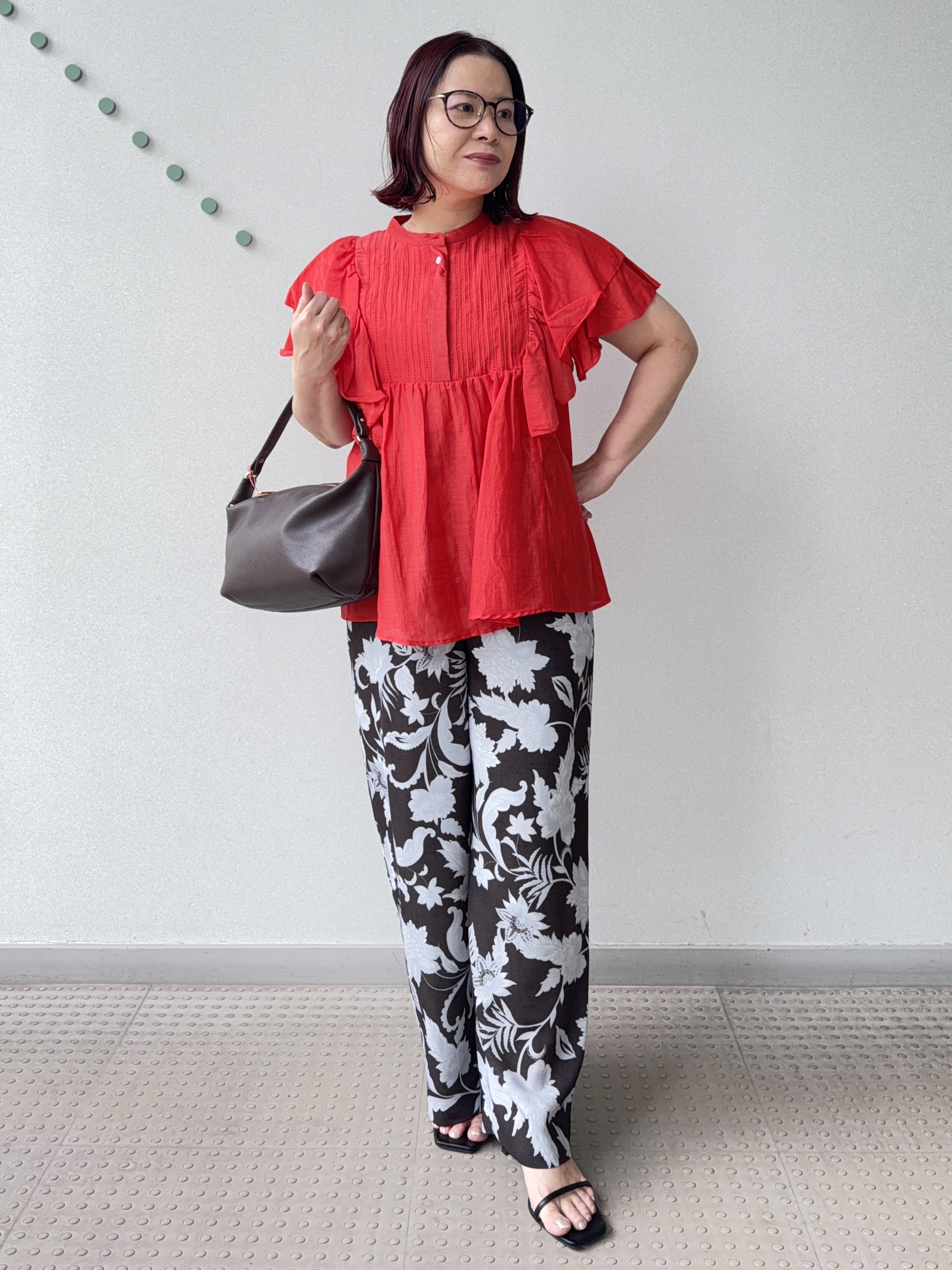 Asamiさんの「DRESSTERIOR｜コットンシルク ラッフルスリーブ ブラウス」を使ったコーディネート
