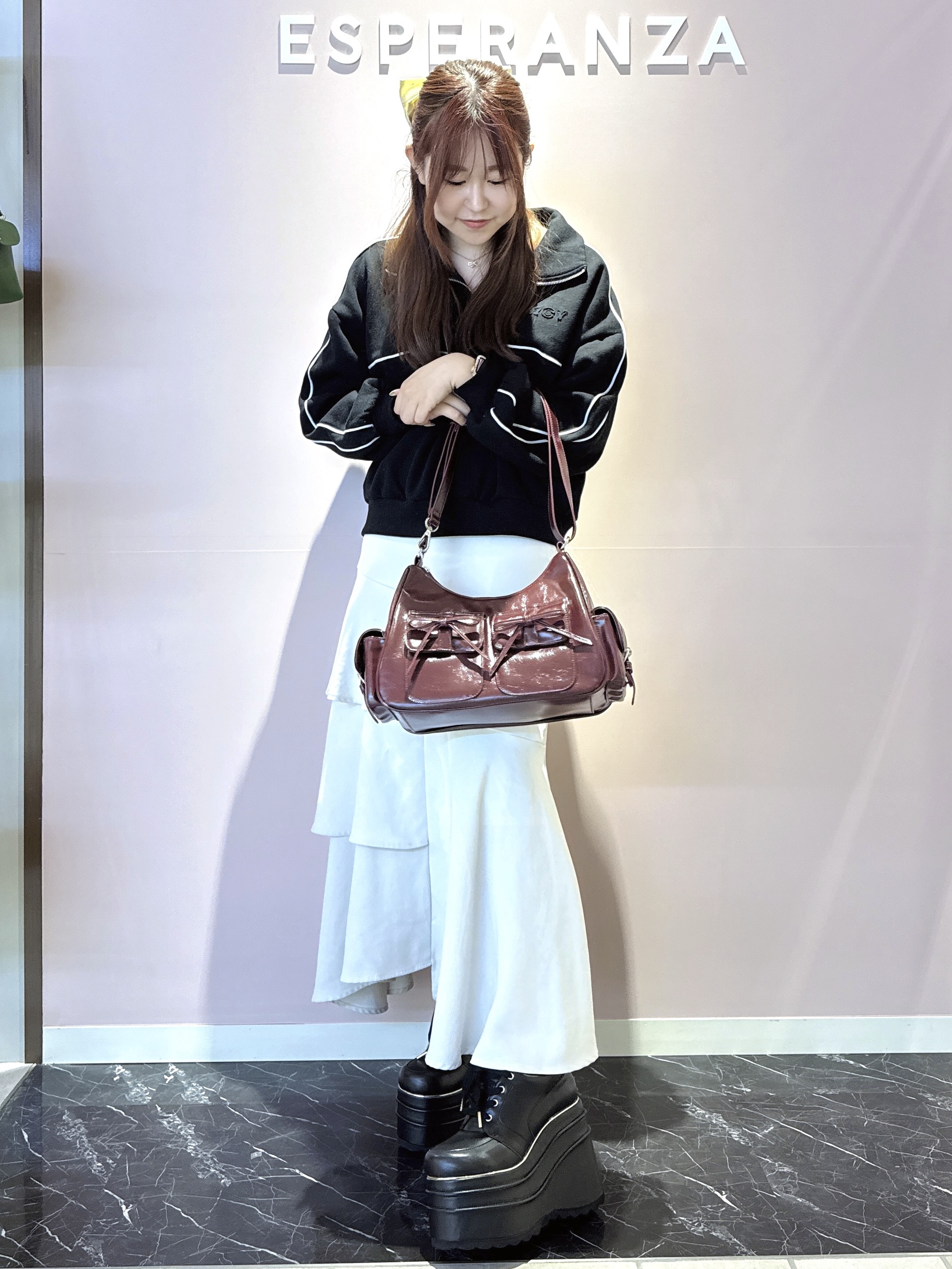 neinaさんの「ESPERANZA｜超厚底ボリュームスニーカー」を使ったコーディネート