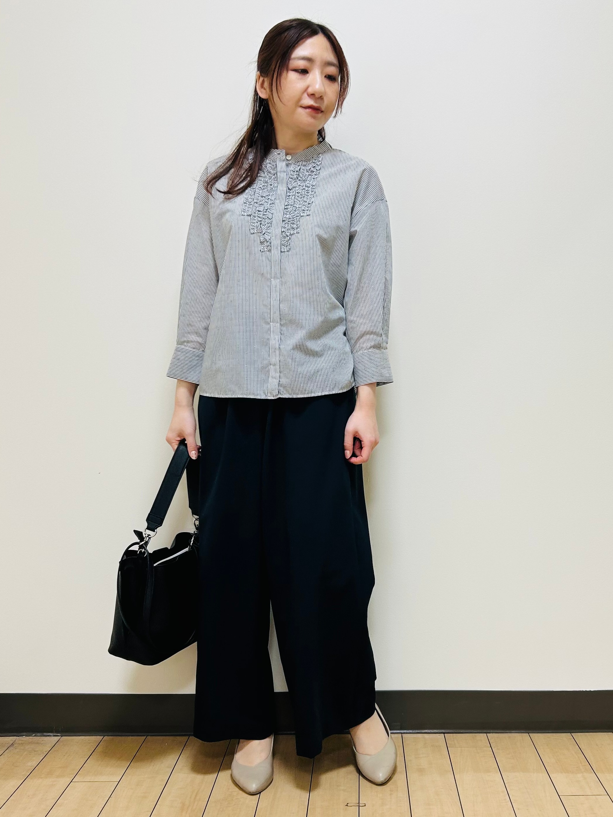 miiiさんの「Reflect｜【接触冷感】八分袖フロントフリルブラウス」を使ったコーディネート