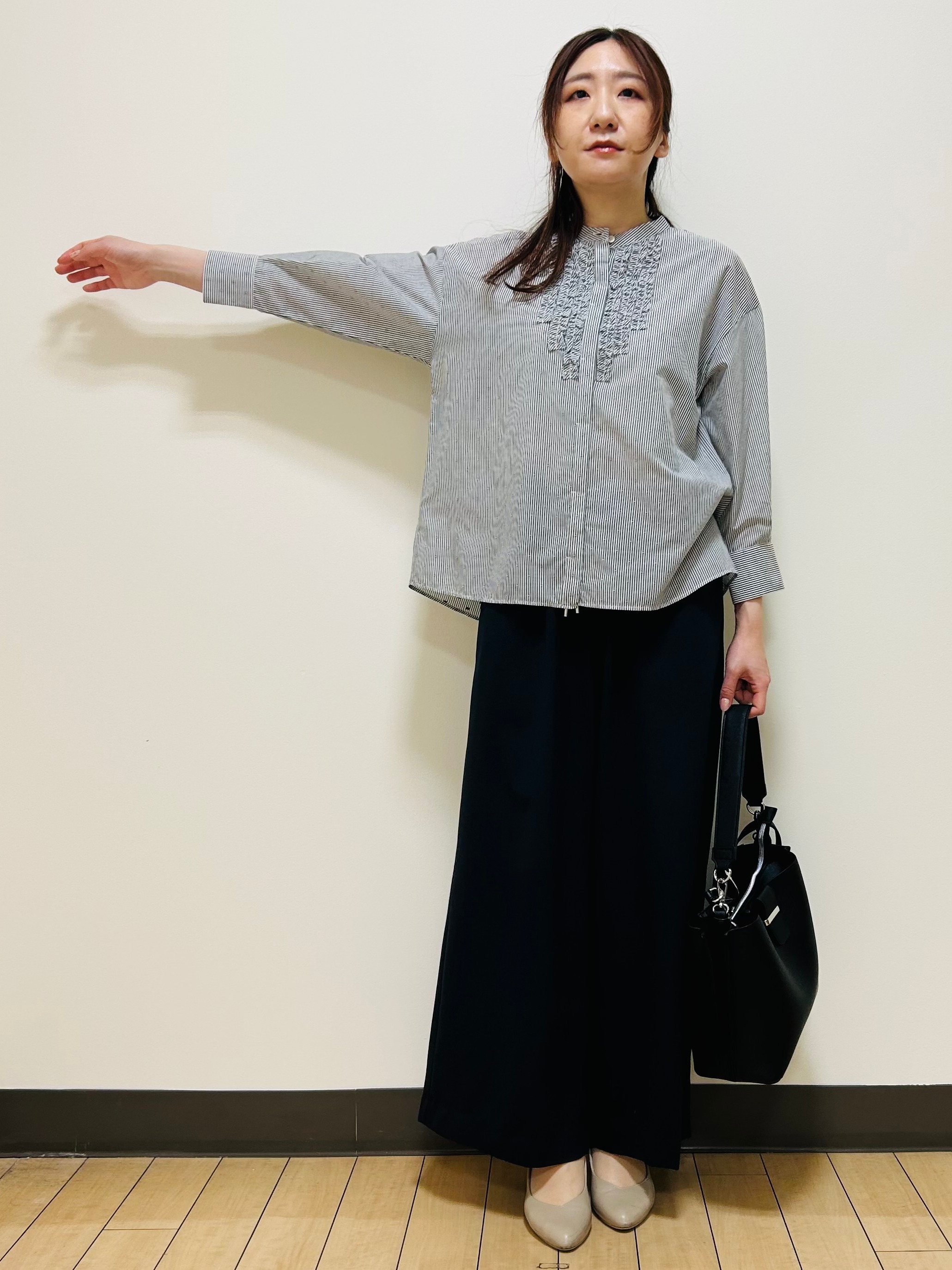 miiiさんの「Reflect｜【接触冷感】八分袖フロントフリルブラウス」を使ったコーディネート