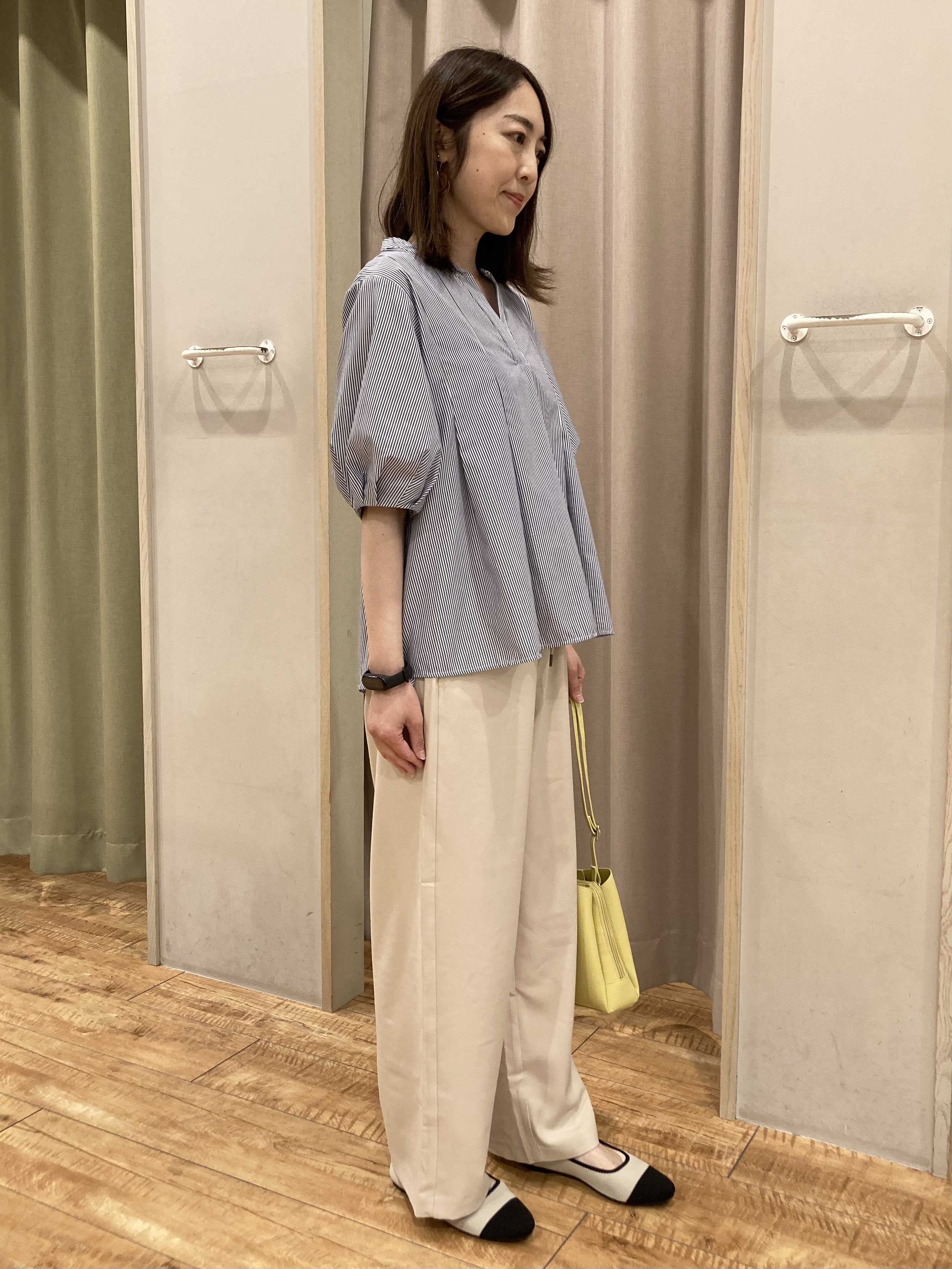 hashiさんの「SHOO･LA･RUE｜【高レビュー/洗濯後しわになりにくい/インせず着られる】自然に体型カバー 麻調ペプラムブラウス」を使ったコーディネート