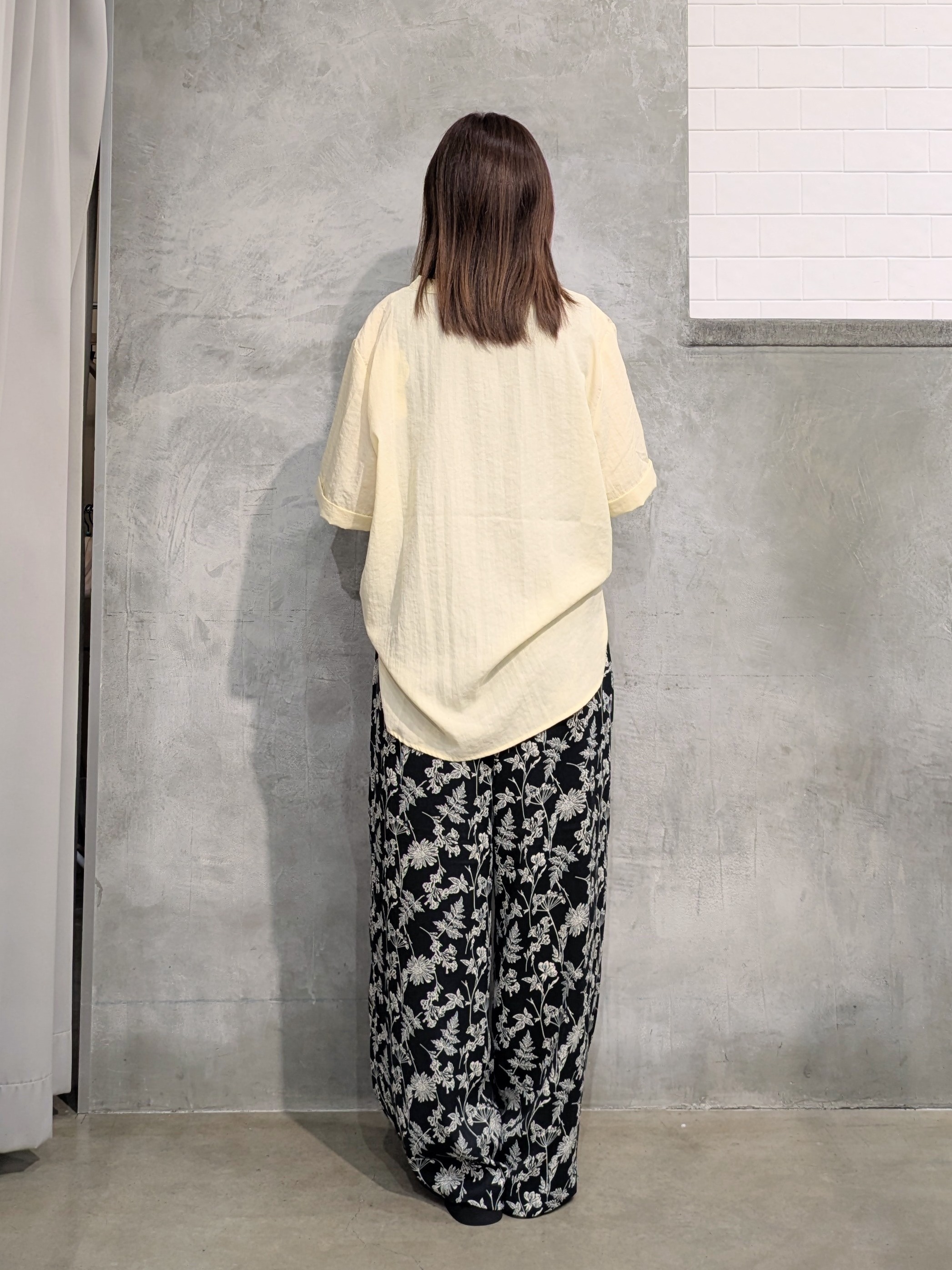  E.Yさんの「THE SHOP TK｜【M-XL/刻みネックですっきり見え】Wポケット金ボタン 5分袖シャツ」を使ったコーディネート
