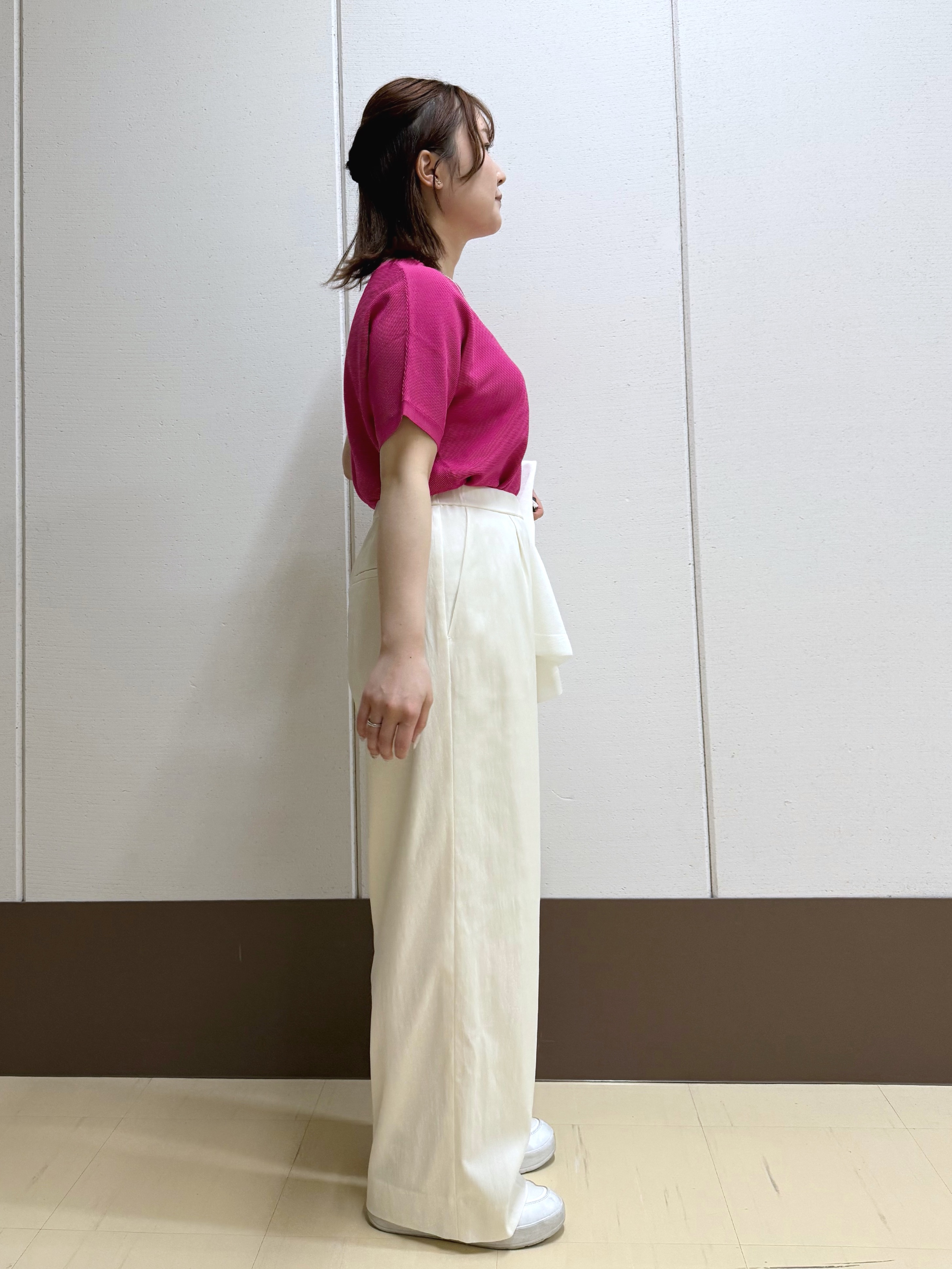 Rikoさんの「INDIVI｜【洗える】ガーター編みVネックニットT」を使ったコーディネート