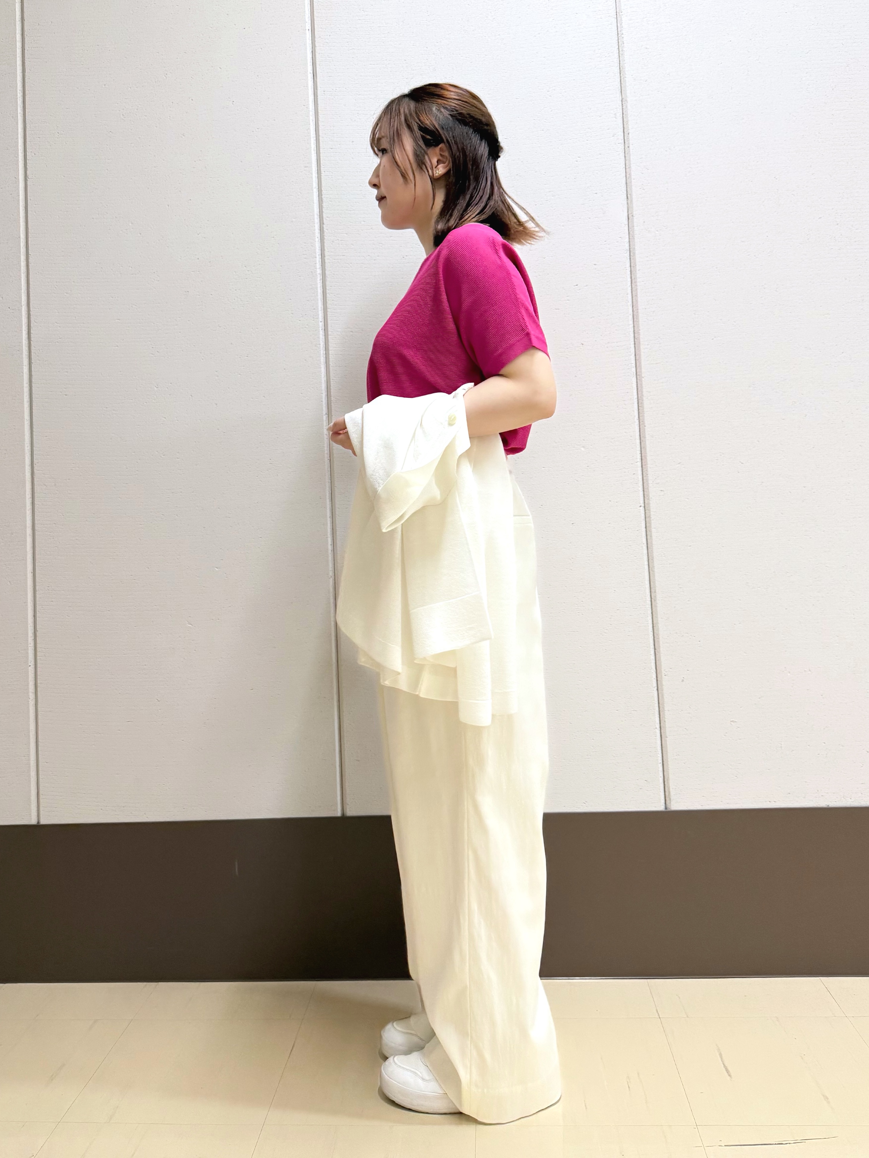 Rikoさんの「INDIVI｜【洗える】ガーター編みVネックニットT」を使ったコーディネート
