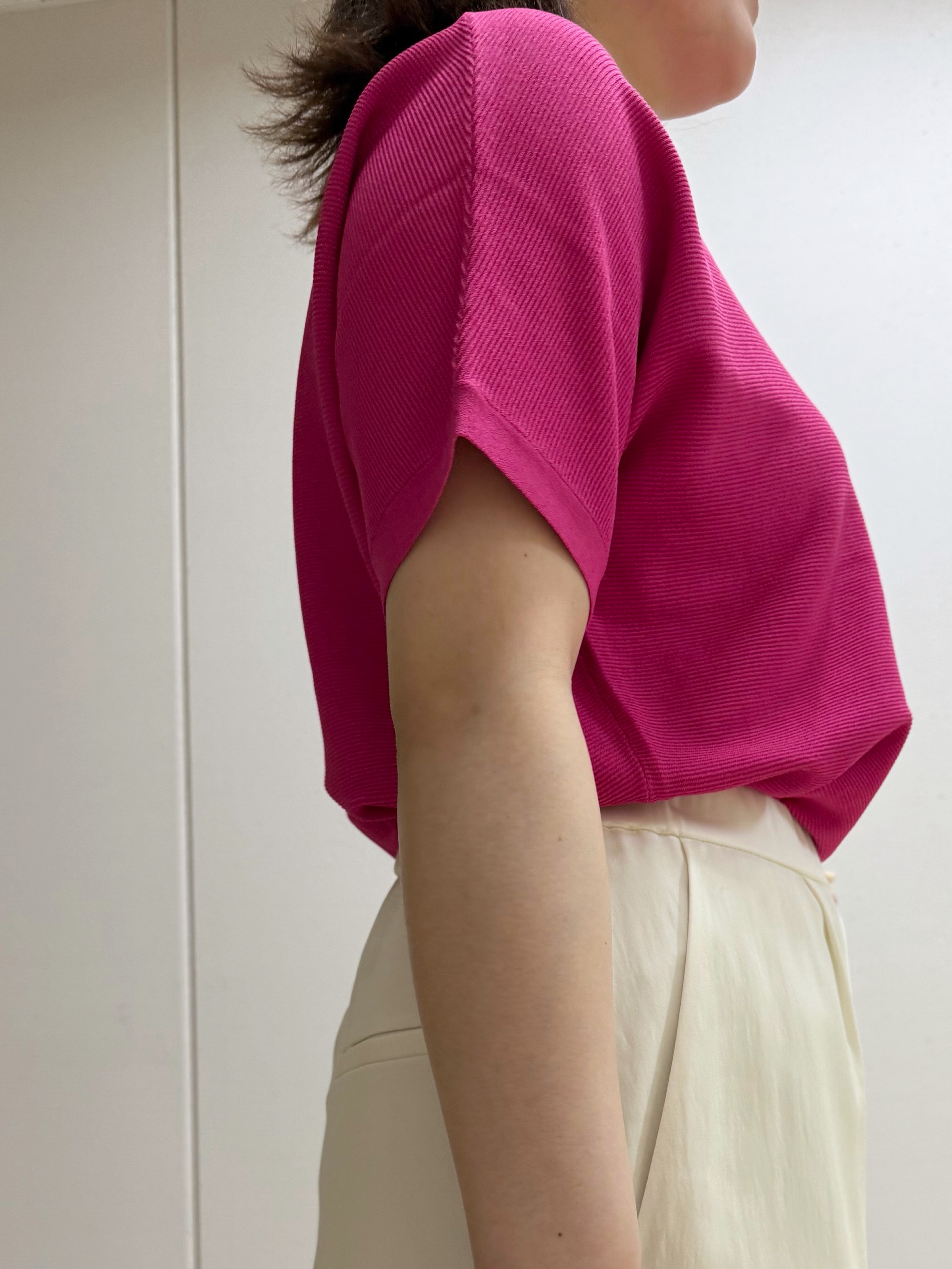 Rikoさんの「INDIVI｜【洗える】ガーター編みVネックニットT」を使ったコーディネート