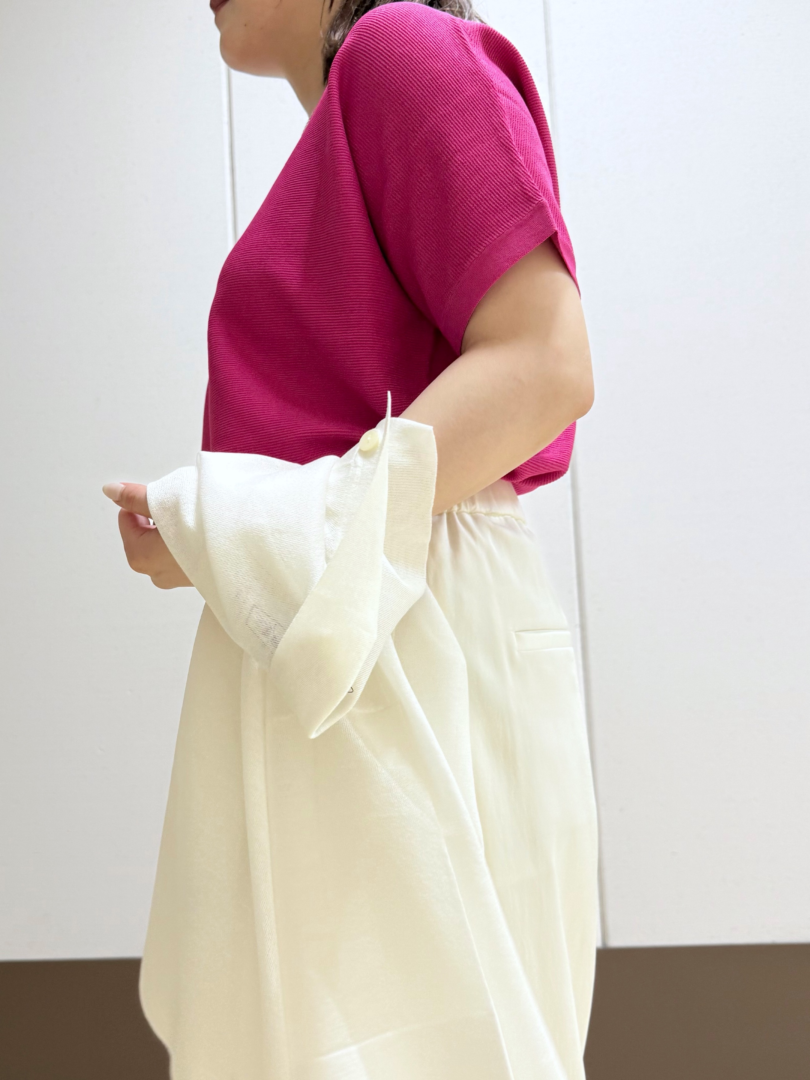 Rikoさんの「INDIVI｜【洗える】ガーター編みVネックニットT」を使ったコーディネート