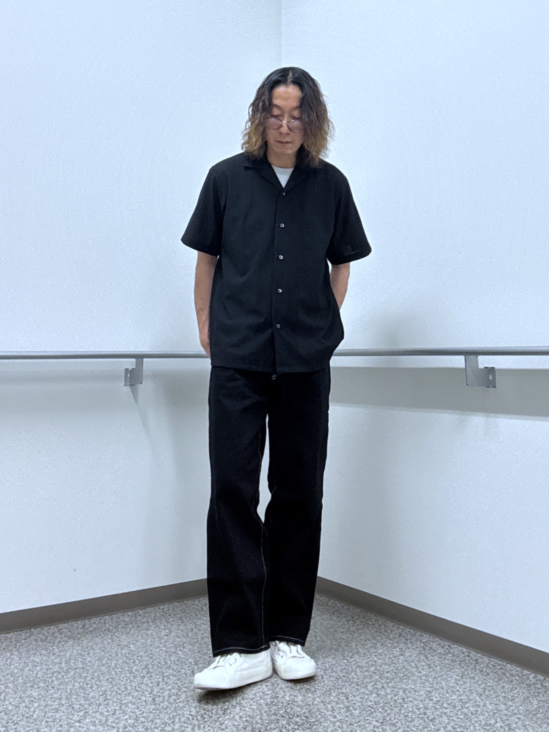 おーのさんの「TAKEO KIKUCHI｜【通気性】トリコットサッカー オープンカラー シャツ」を使ったコーディネート