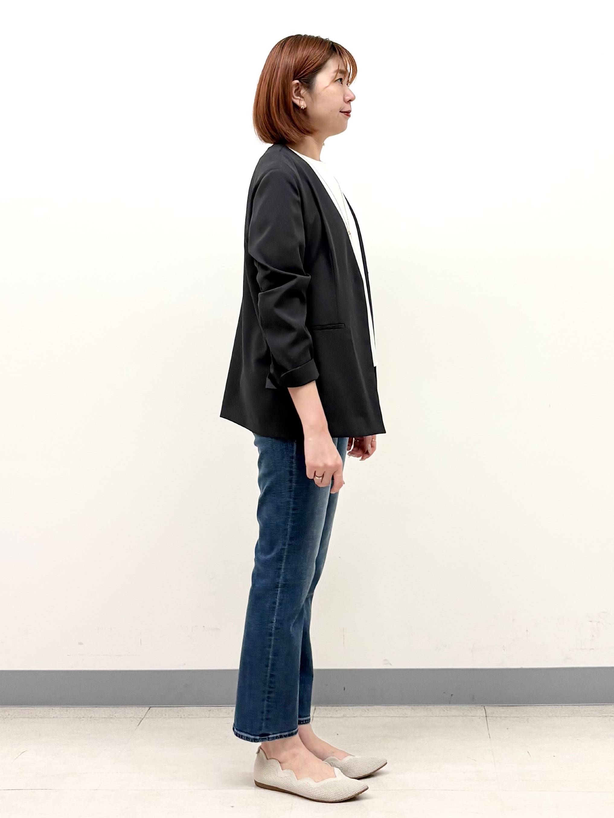 まいこさんの「INDIVI｜【さらに軽く軽快！／着る日傘】ノーカラージャケット」を使ったコーディネート