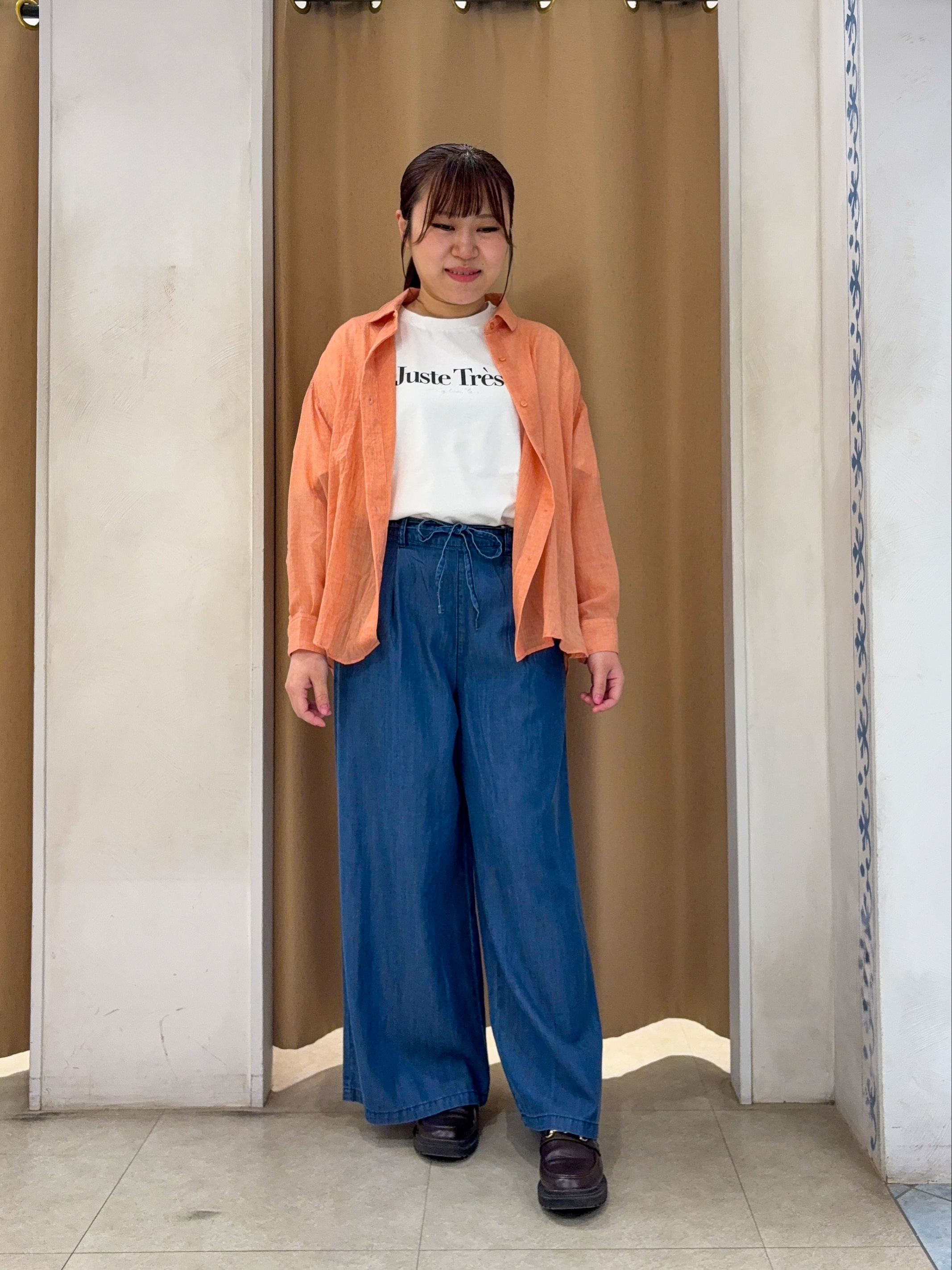 SO(R)Aさんの「SHOO･LA･RUE｜【ひんやり/洗濯機可/S-LL】オンにもオフにも マルチに使えるボタンレスカーディガン」を使ったコーディネート