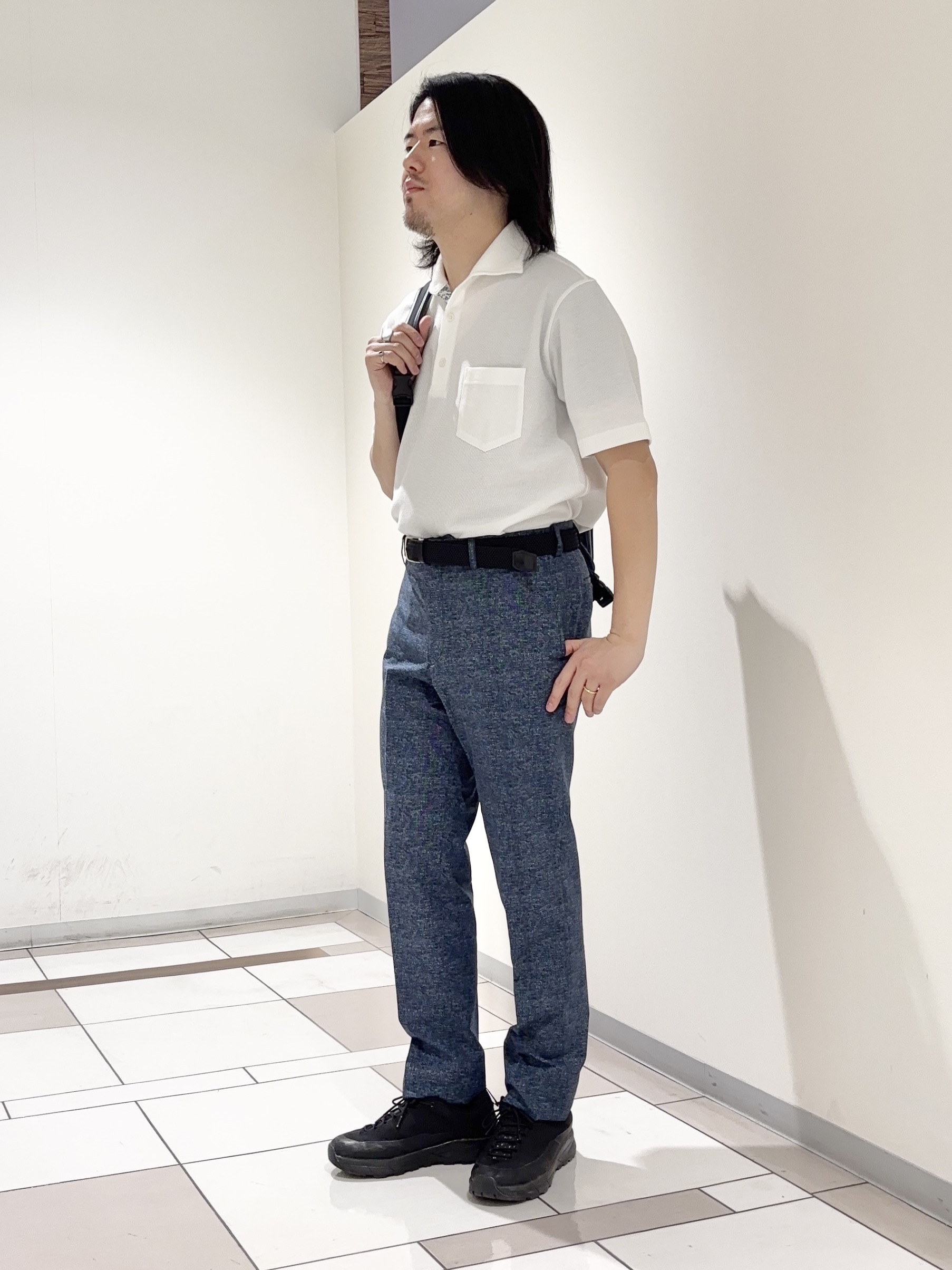 及川さんの「TAKEO KIKUCHI｜【抗菌防臭】ステイフレッシュ ポロシャツ」を使ったコーディネート