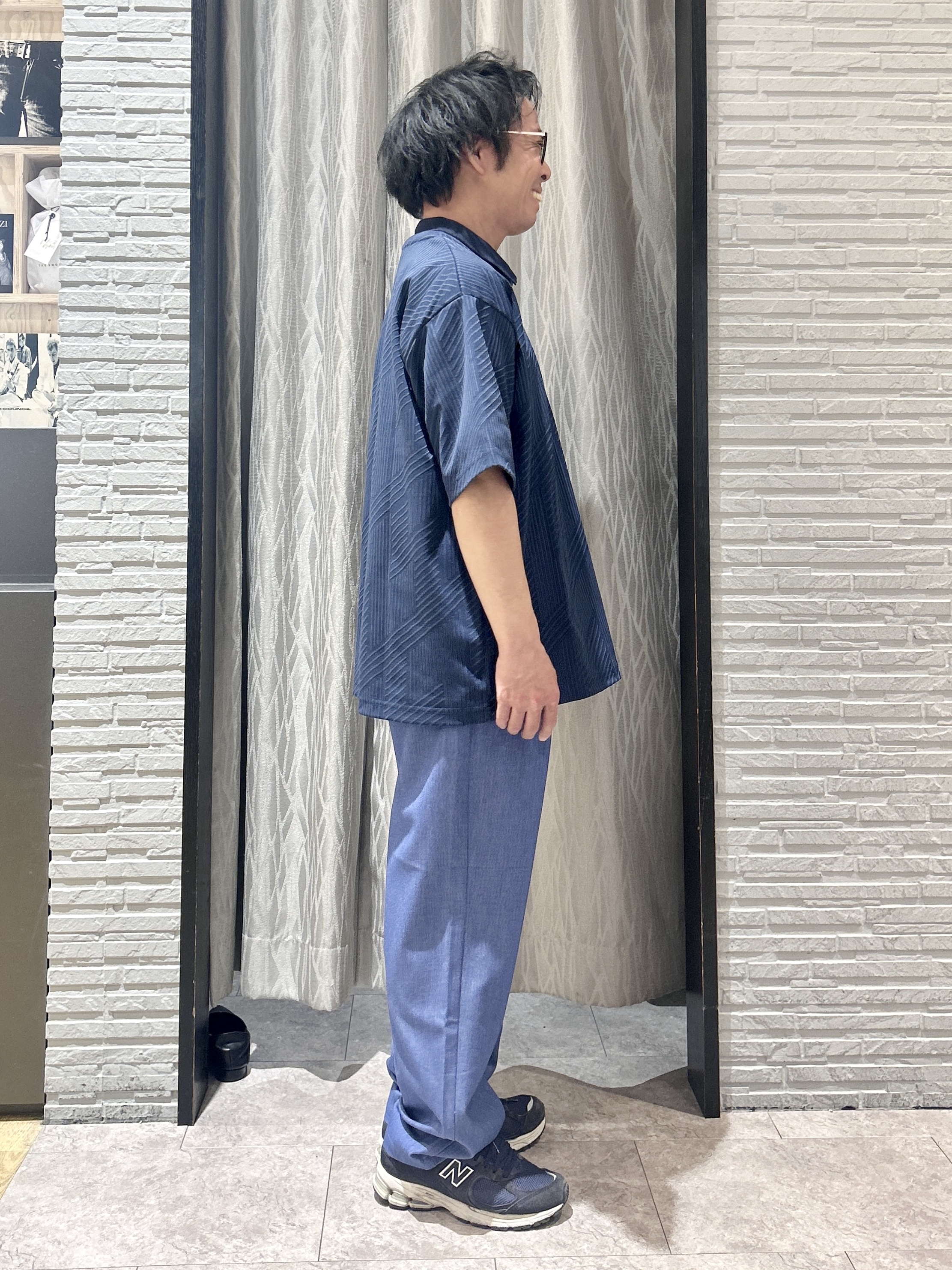 KENJI Iさんの「THE SHOP TK｜【無地だと少し物足りないという方へ】ジオメトリック柄 半袖Tシャツ 洗濯機OK」を使ったコーディネート