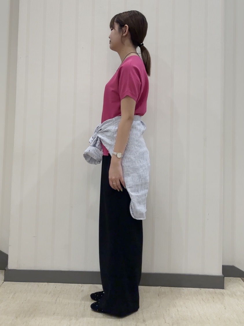 ちひさんの「INDIVI｜【洗える】ガーター編みVネックニットT」を使ったコーディネート