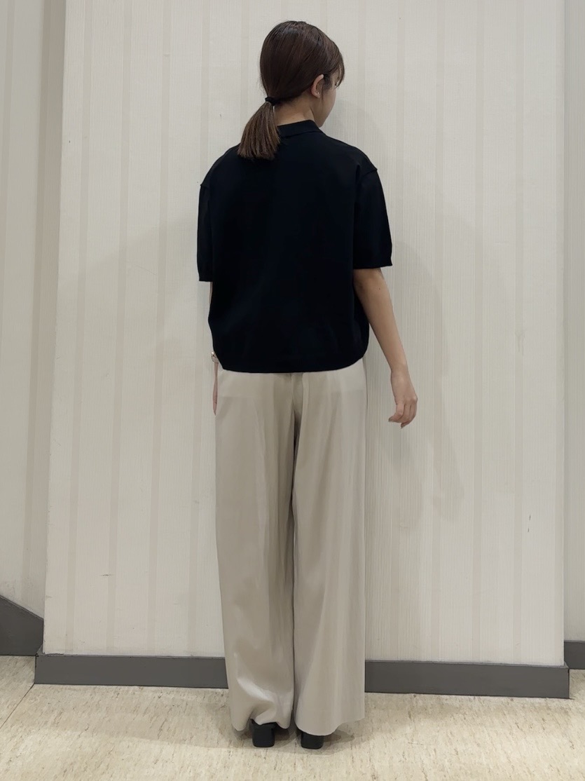 ちひさんの「INDIVI｜【60cm四方】リーフ柄スカーフ」を使ったコーディネート