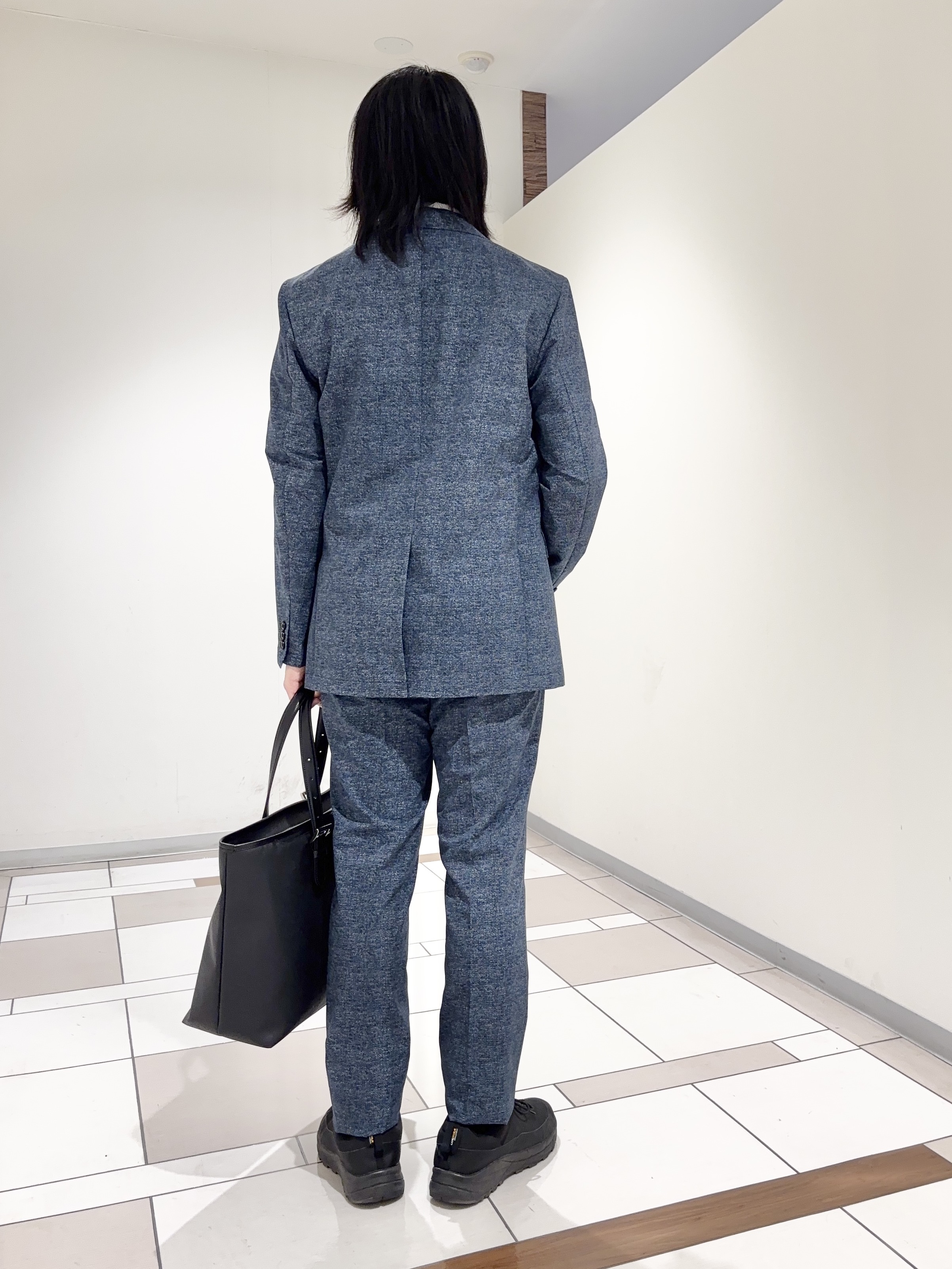 及川さんの「TAKEO KIKUCHI｜【抗菌防臭】COOL DOTS（R）ドビープリント ジャケット」を使ったコーディネート