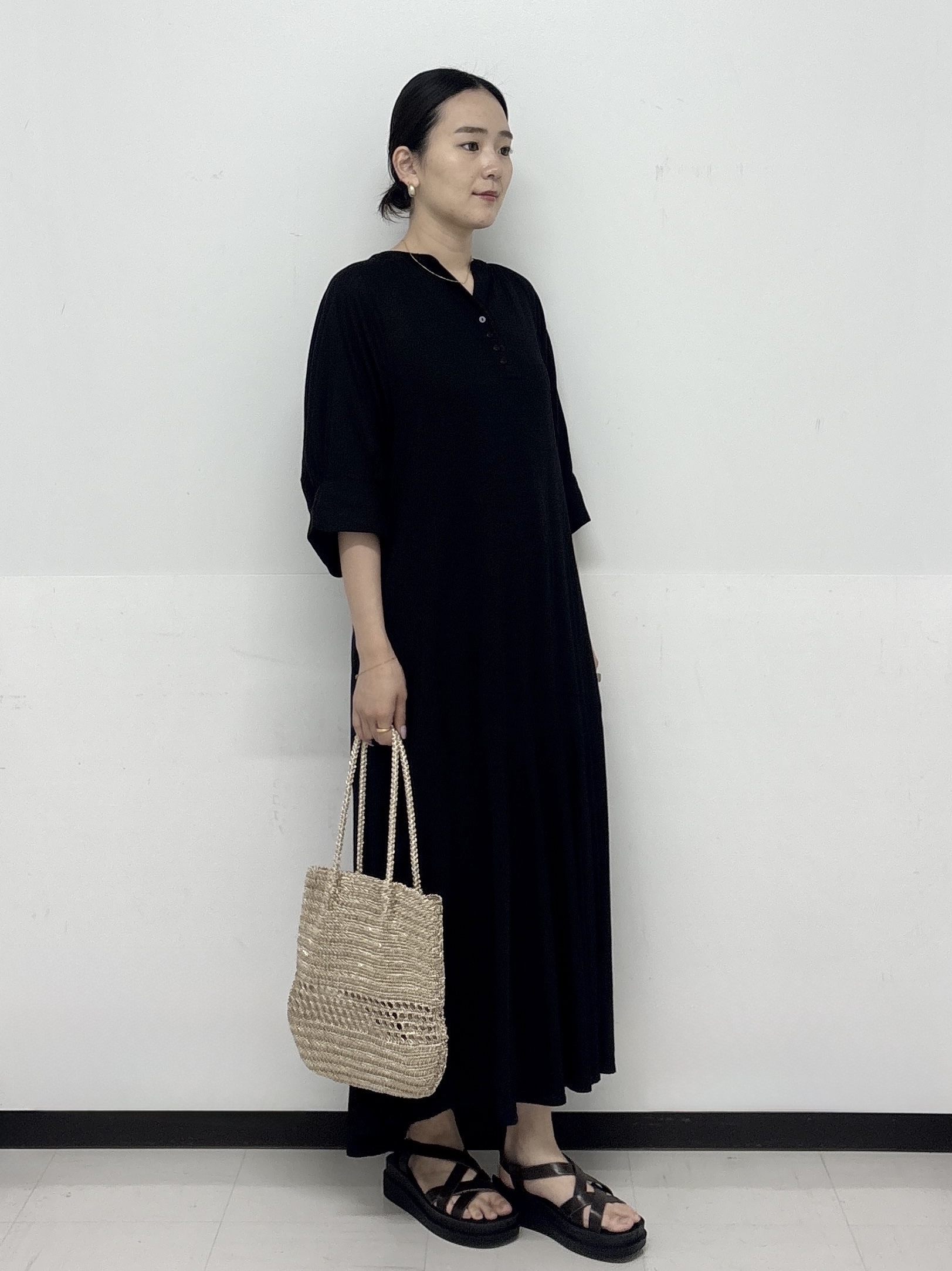 Hazukiさんの「OPAQUE.CLIP｜キーネックロングワンピース【洗える】」を使ったコーディネート
