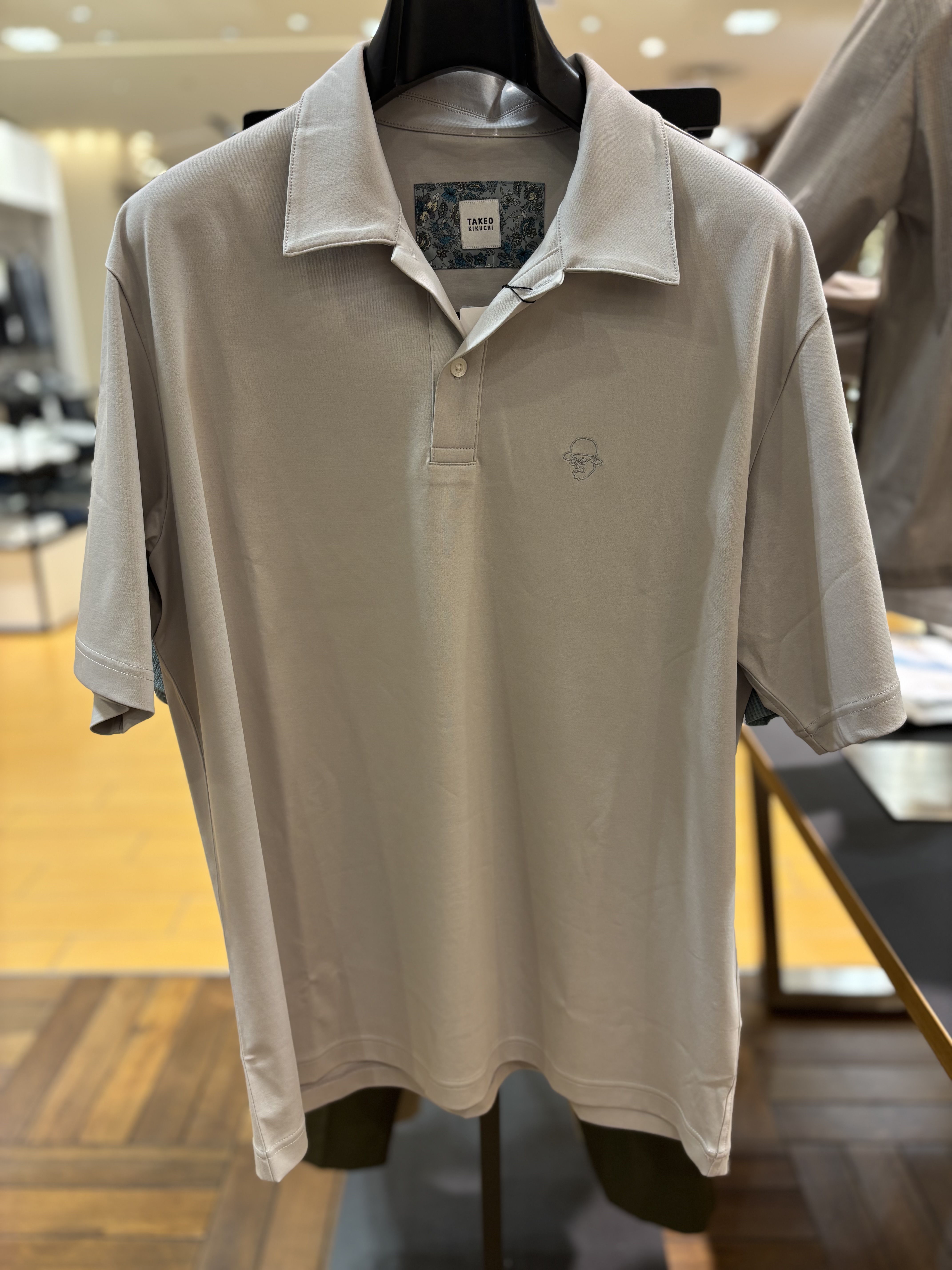 ヒナさんの「TAKEO KIKUCHI｜【接触冷感】アイスクリアコットン ワンポイント ポロシャツ」を使ったコーディネート