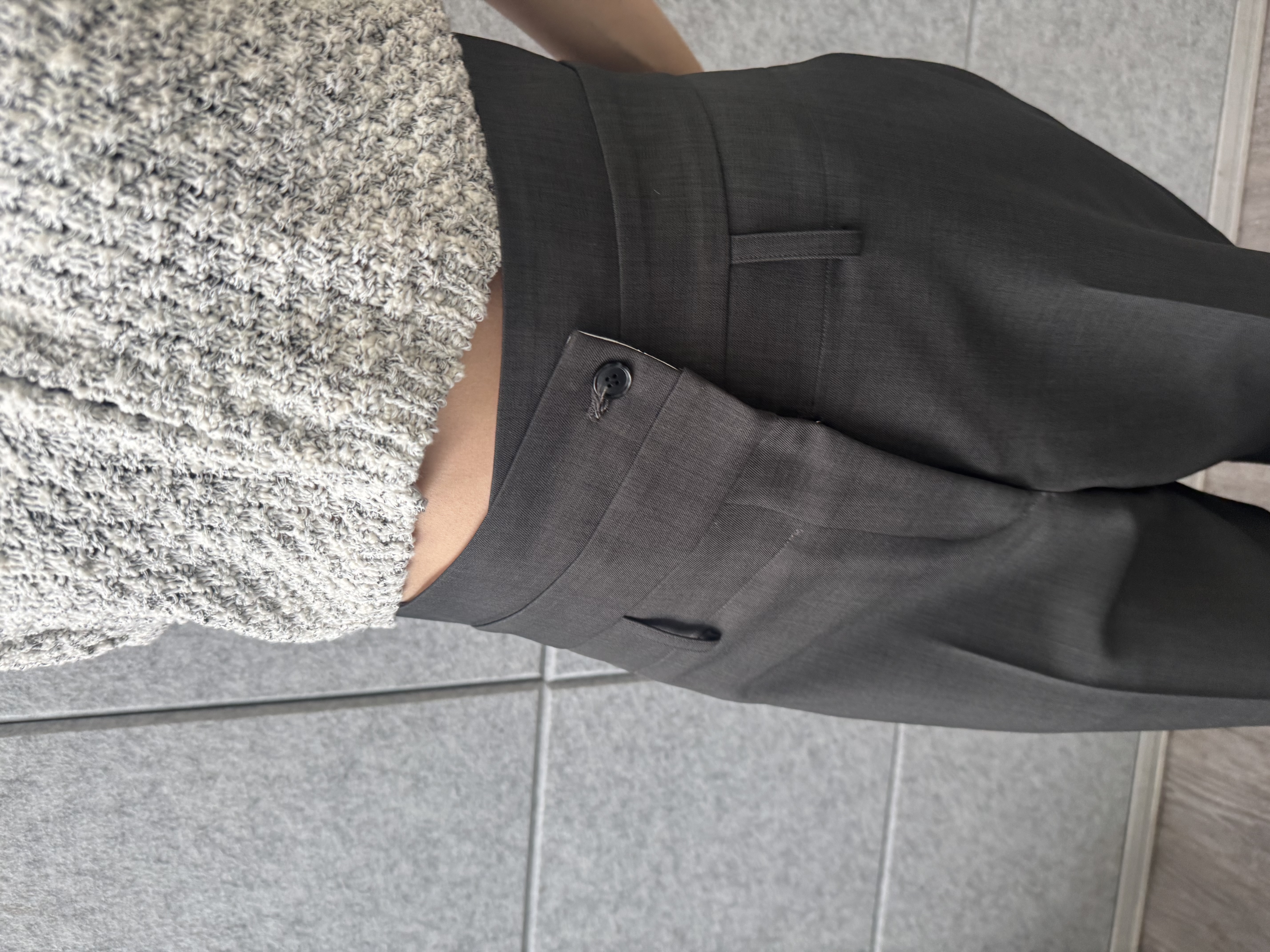 designer yukaさんの「CODE A｜turn up chic trousers」を使ったコーディネート