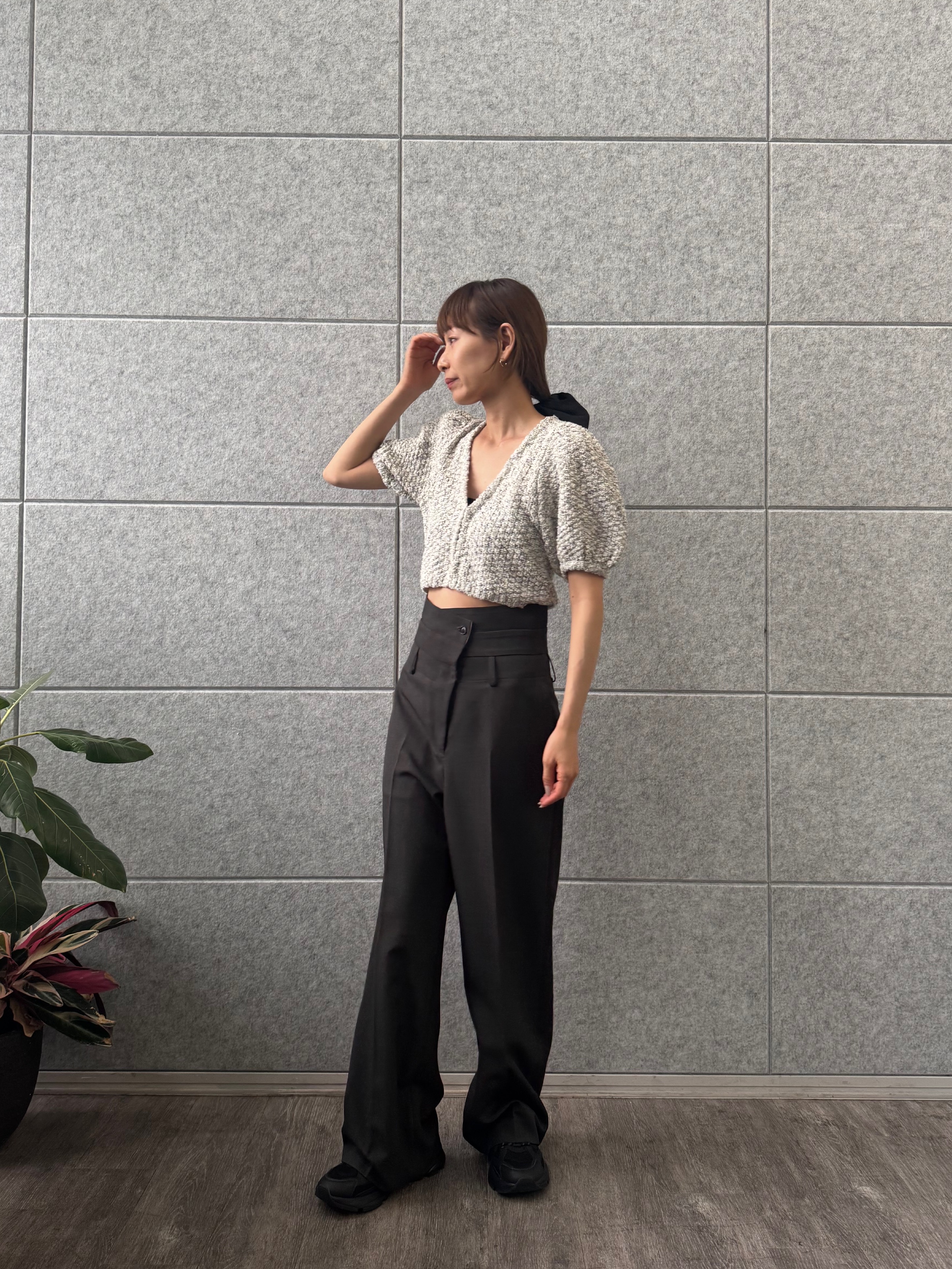 designer yukaさんの「CODE A｜turn up chic trousers」を使ったコーディネート