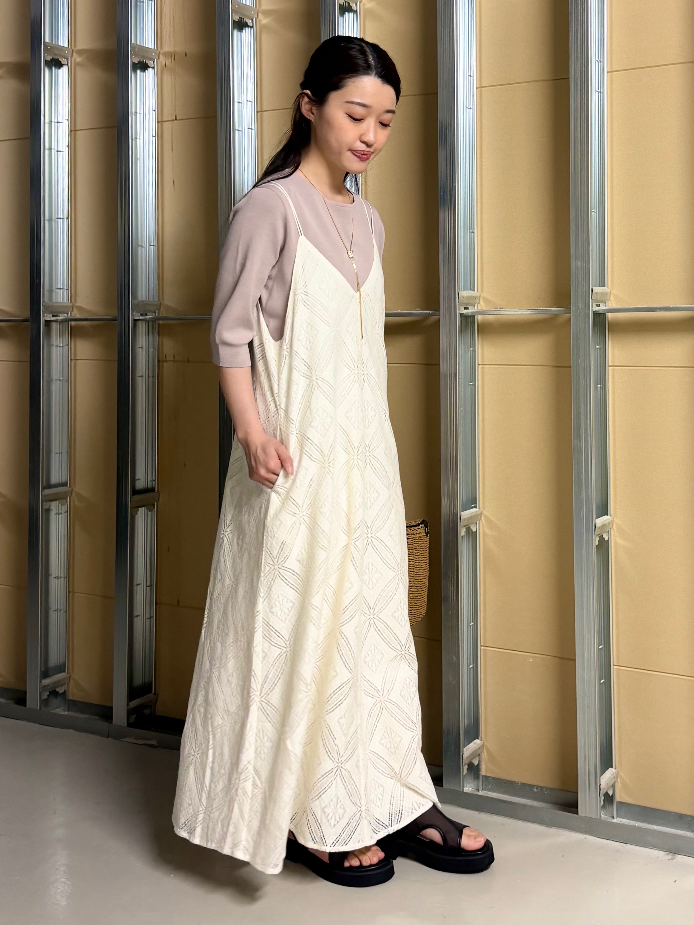sahoさんの「THE SHOP TK｜【S-XL/ひんやりタッチ】美しさ際立つ 6分袖ニット 洗濯機OK/UVケア/毛玉になりにくい」を使ったコーディネート