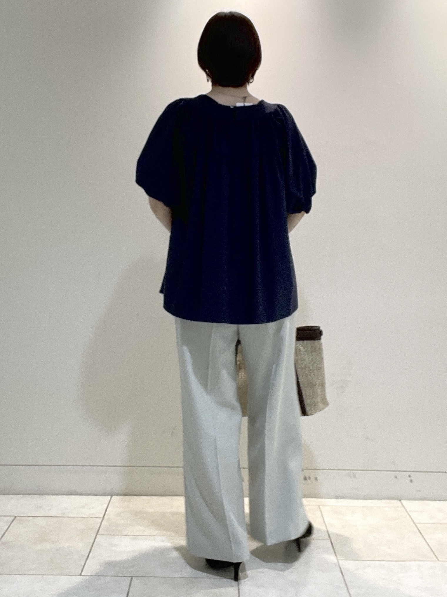 フミさんの「Reflect｜ギャザーデザインブラウス」を使ったコーディネート