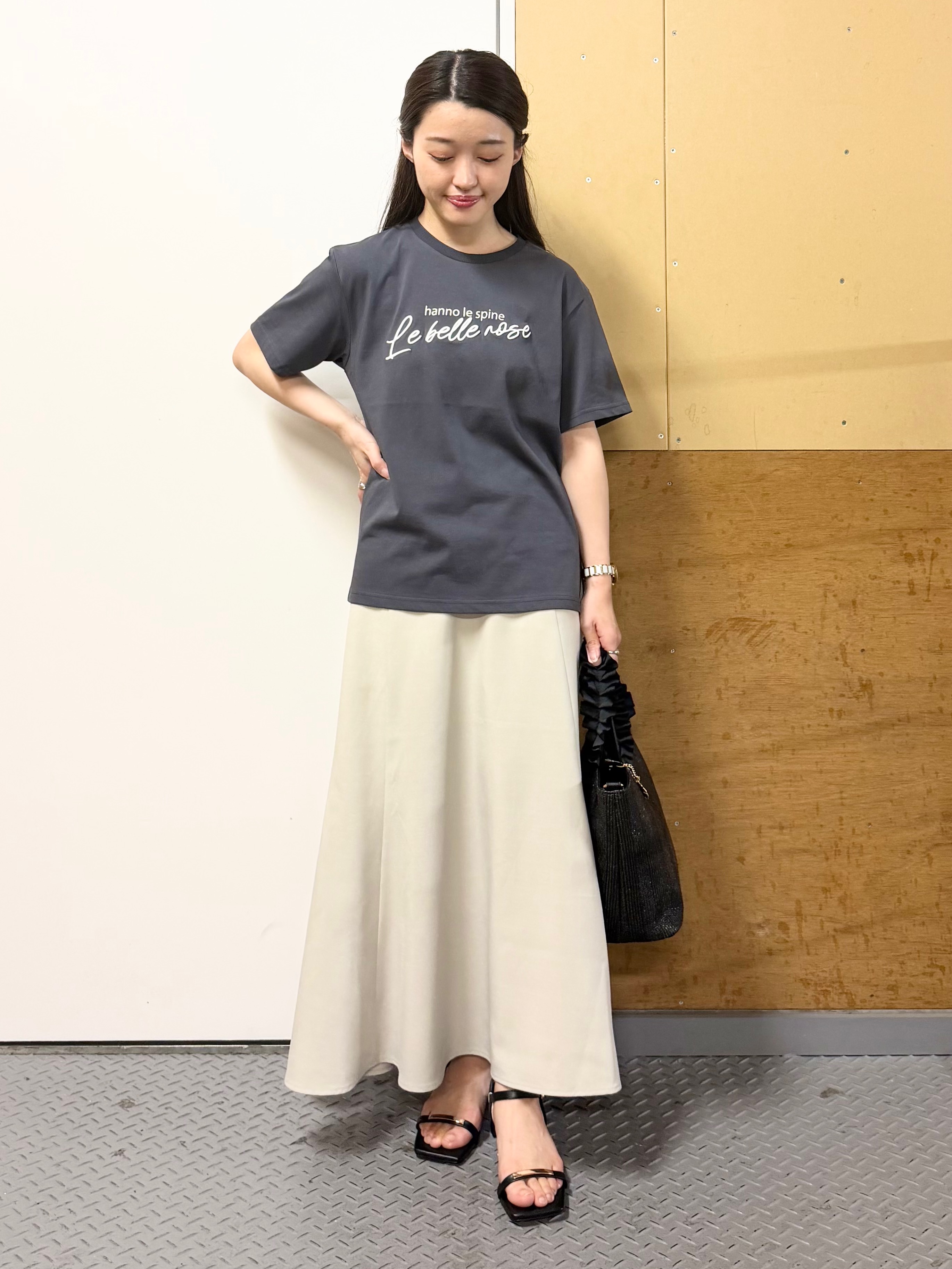 sahoさんの「THE SHOP TK｜【ひんやりさらさら】ロゴアソートクルーネックTシャツ」を使ったコーディネート