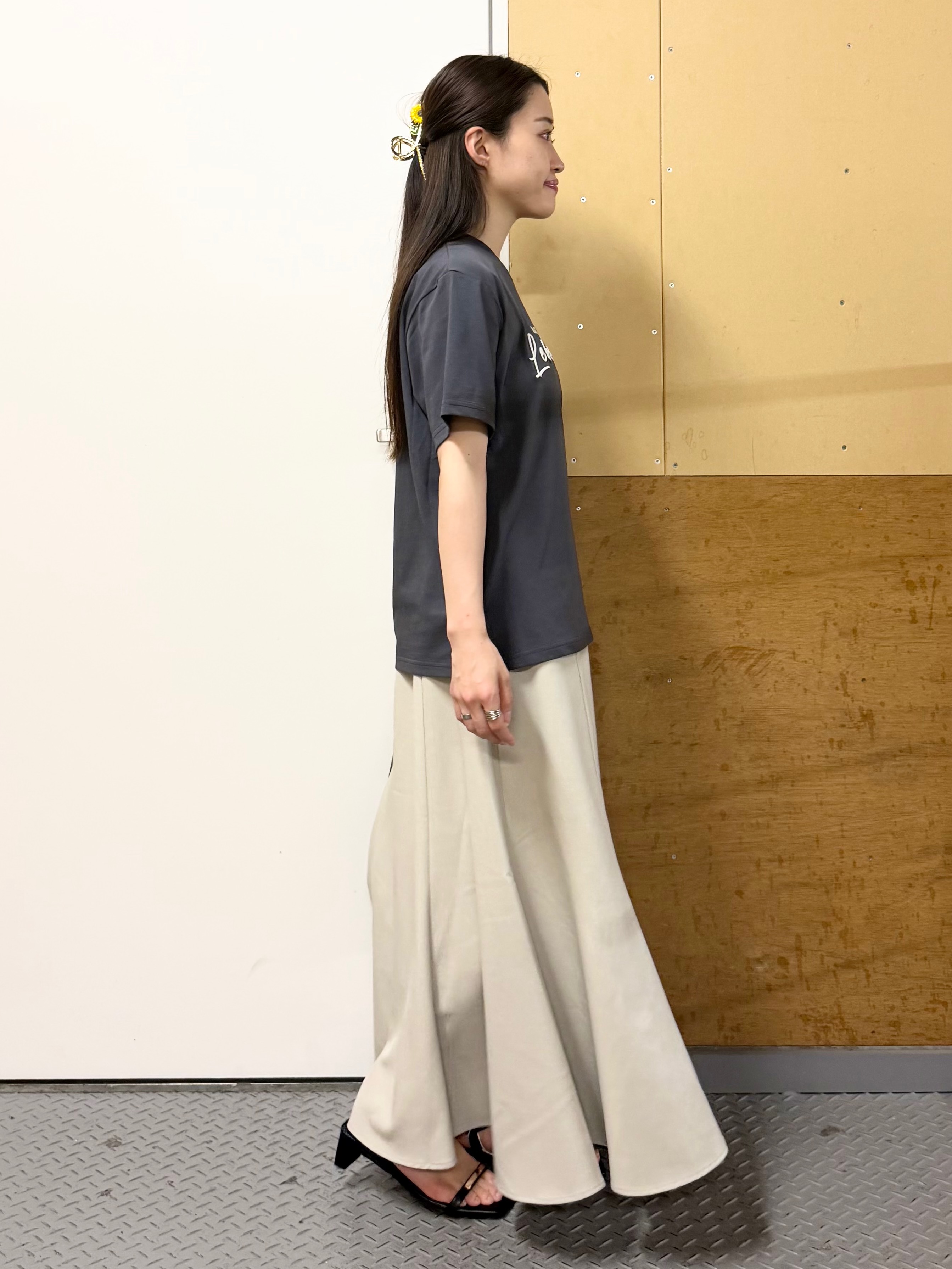 sahoさんの「THE SHOP TK｜【ひんやりさらさら】ロゴアソートクルーネックTシャツ」を使ったコーディネート