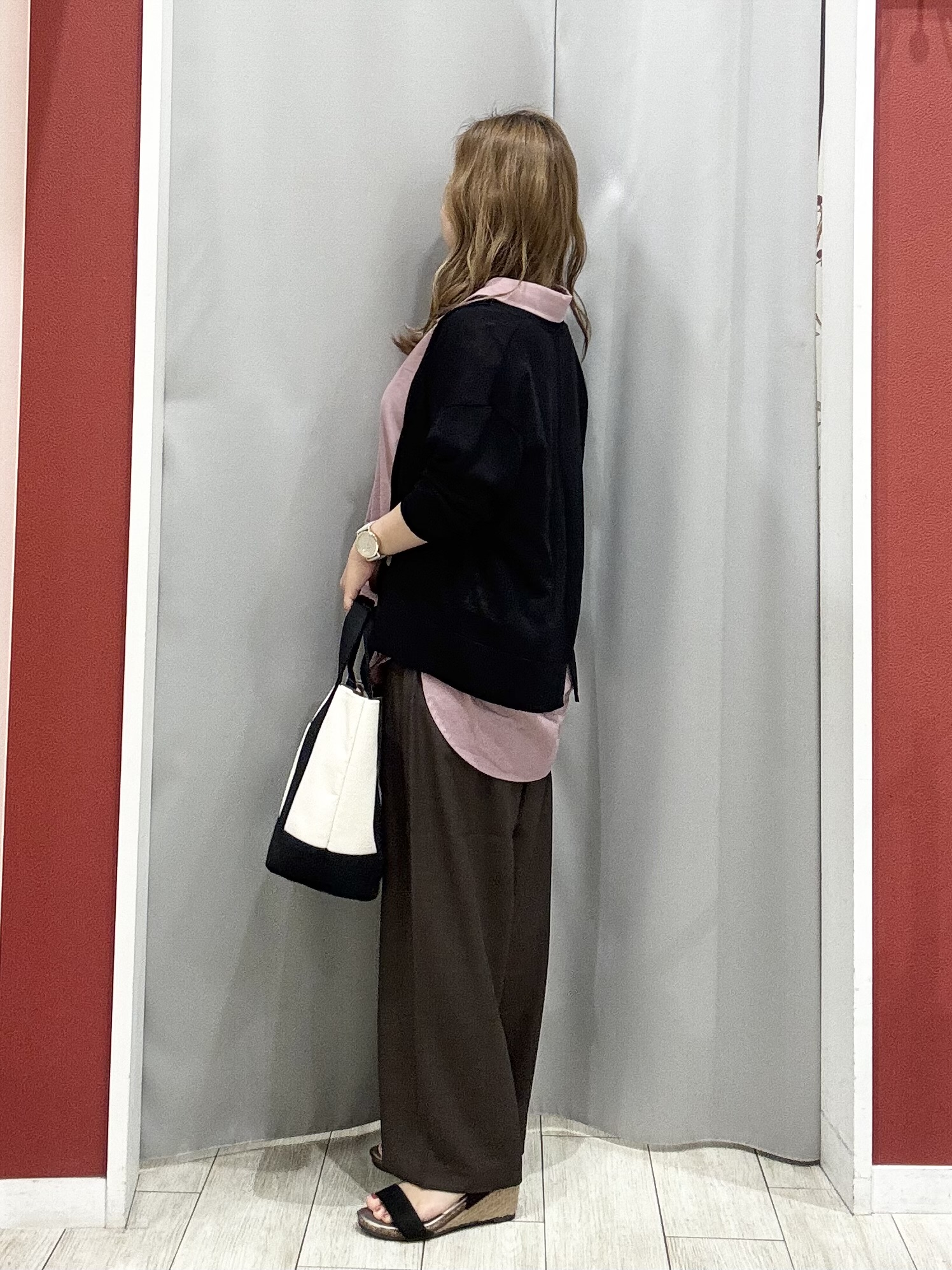 shioさんの「SHOO･LA･RUE｜【ひんやり/洗濯機可/S-LL】オンにもオフにも マルチに使えるボタンレスカーディガン」を使ったコーディネート
