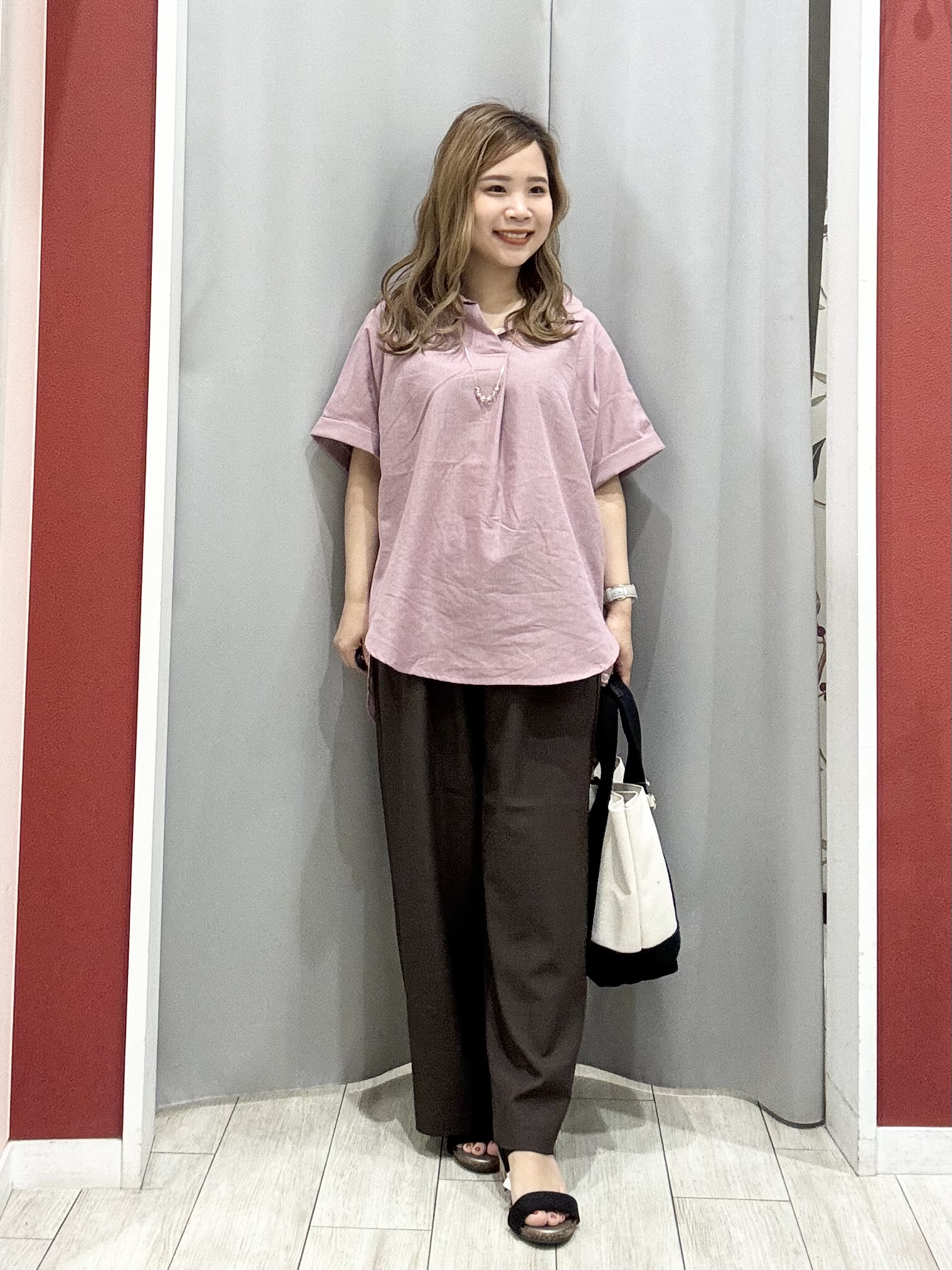 shioさんの「SHOO･LA･RUE｜【ひんやり/洗濯機可/S-LL】オンにもオフにも マルチに使えるボタンレスカーディガン」を使ったコーディネート