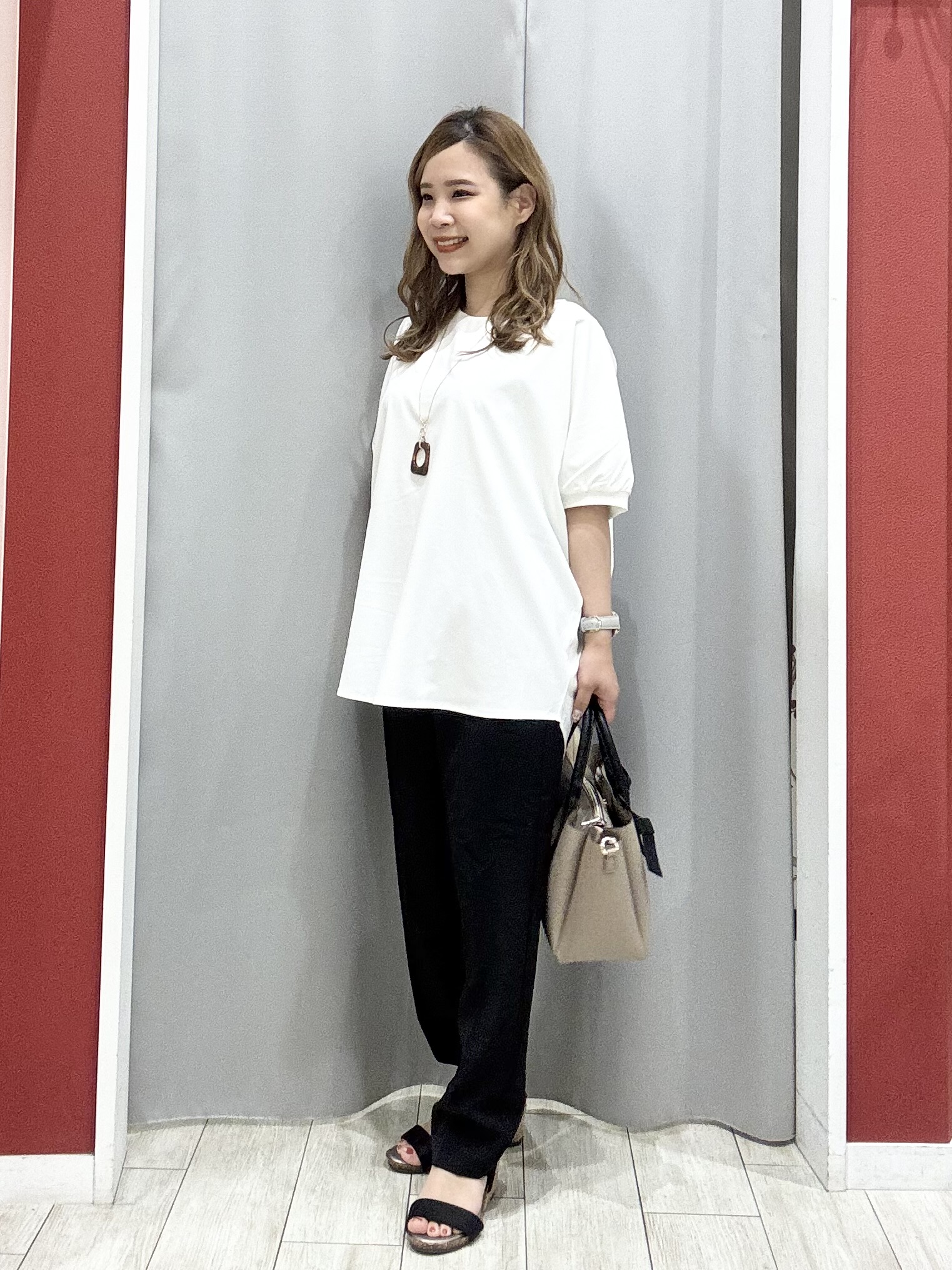 shioさんの「SHOO･LA･RUE｜【ひんやり/洗濯機可/S-LL】オンにもオフにも マルチに使えるボタンレスカーディガン」を使ったコーディネート