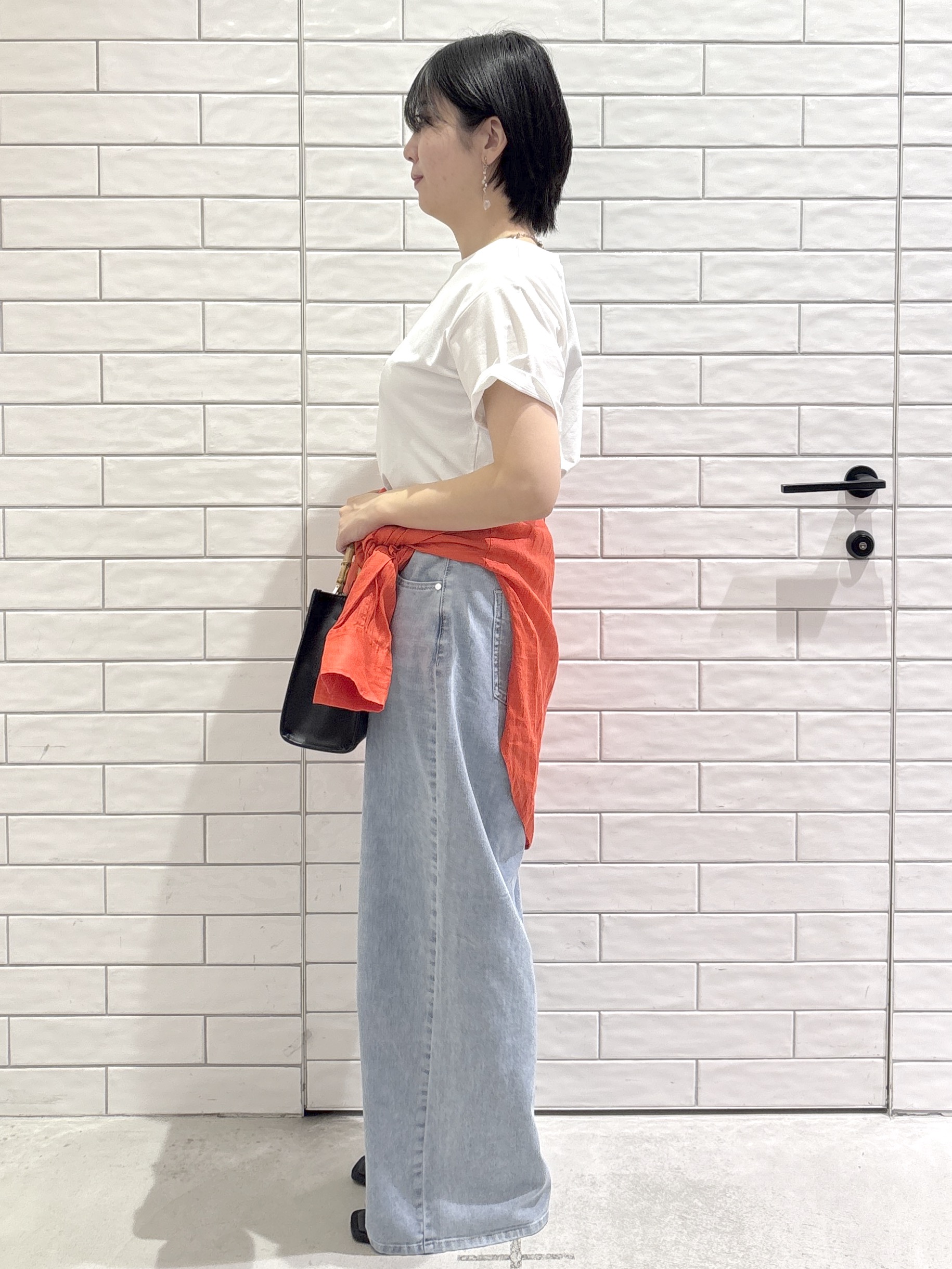 ayumiさんの「OPAQUE.CLIP｜ロゴプリント＆刺繍Tシャツ【洗濯機OK】」を使ったコーディネート