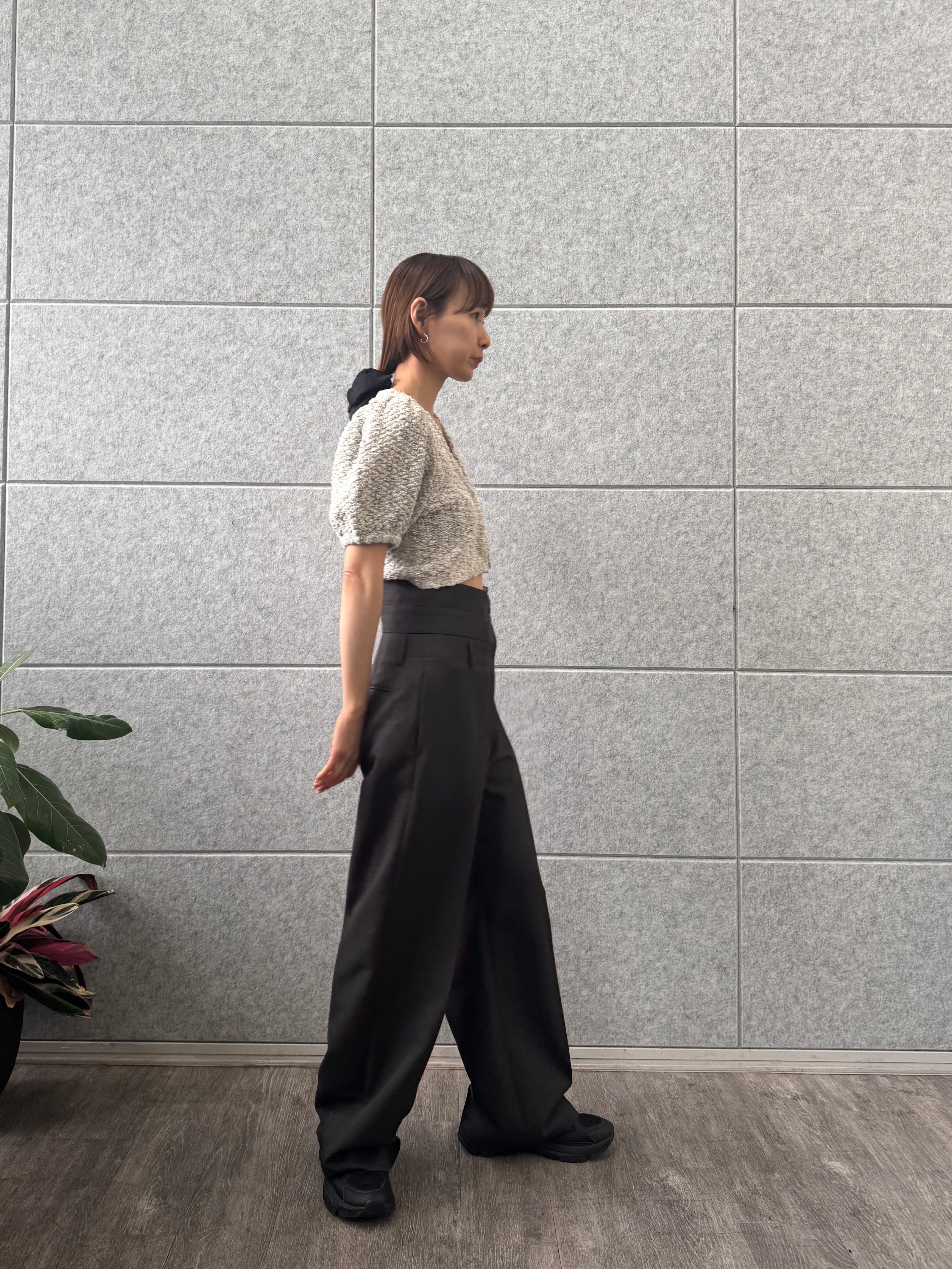 designer yukaさんの「CODE A｜turn up chic trousers」を使ったコーディネート